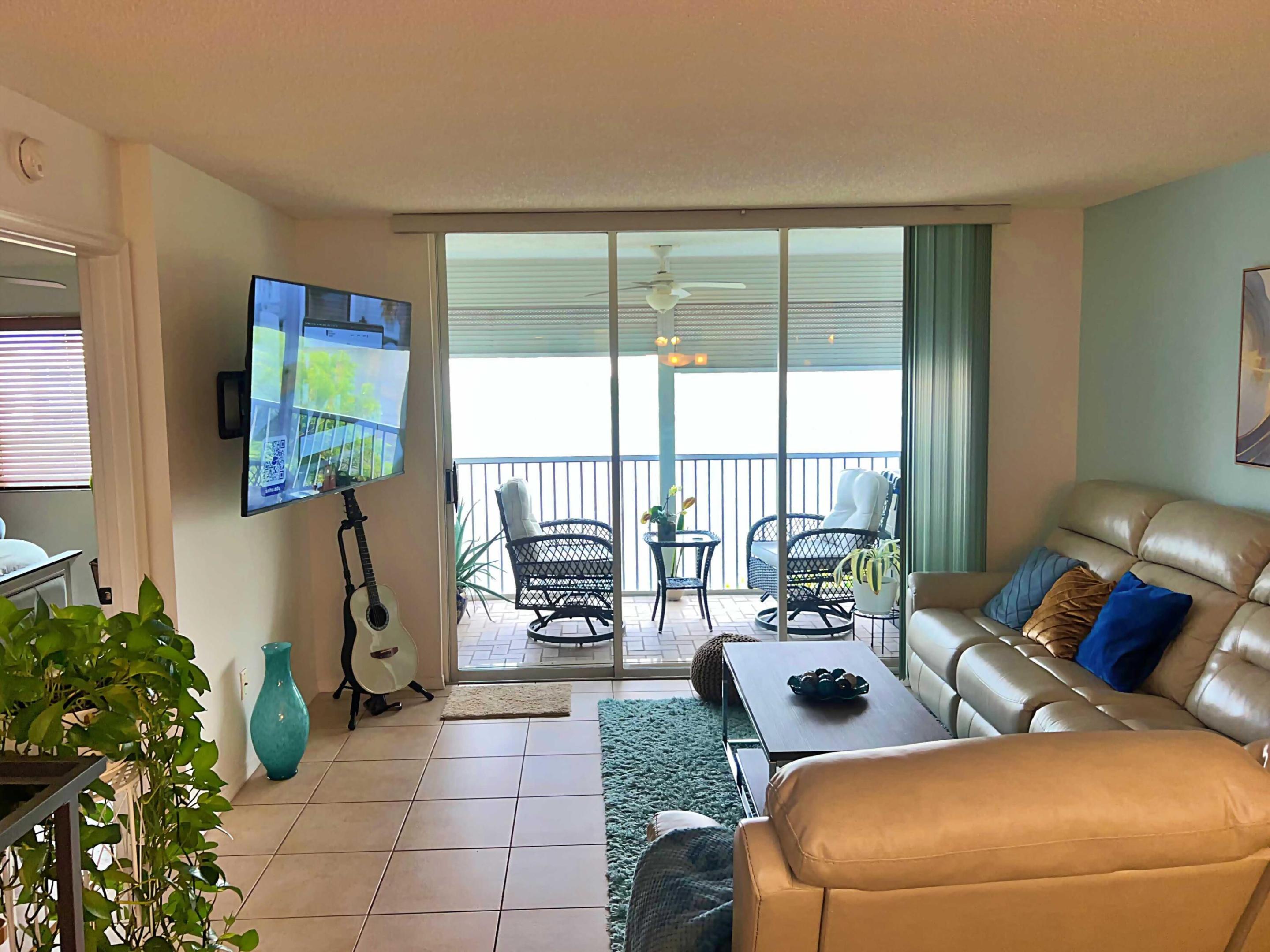 DEVON CONDOMINIUM H - Residential