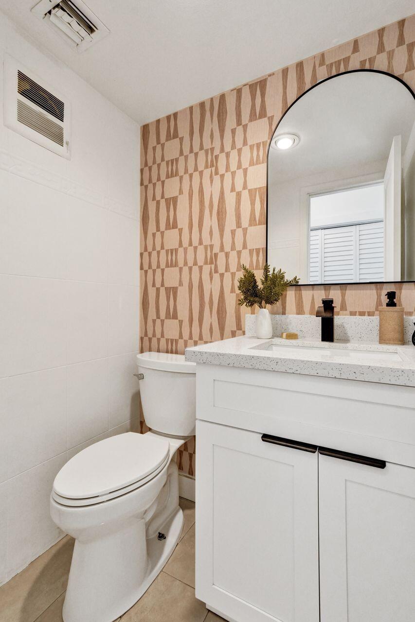 SALISBURY CONDOS - Residential