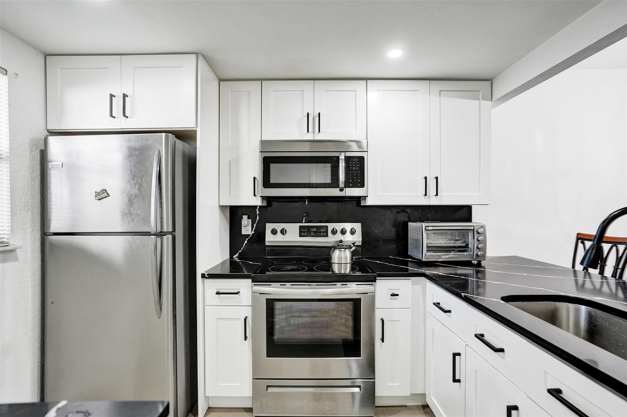 HOLIDAY SPRINGS VILLAGE - Residential