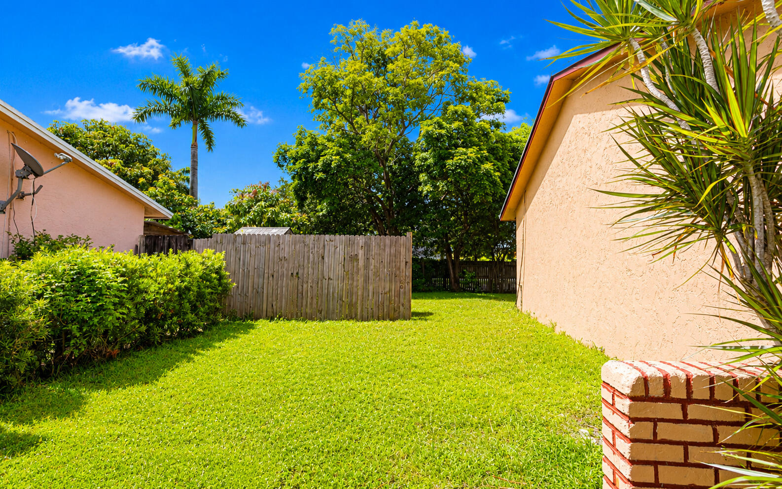 COUNTERPOINT ESTATES 2 - Residential