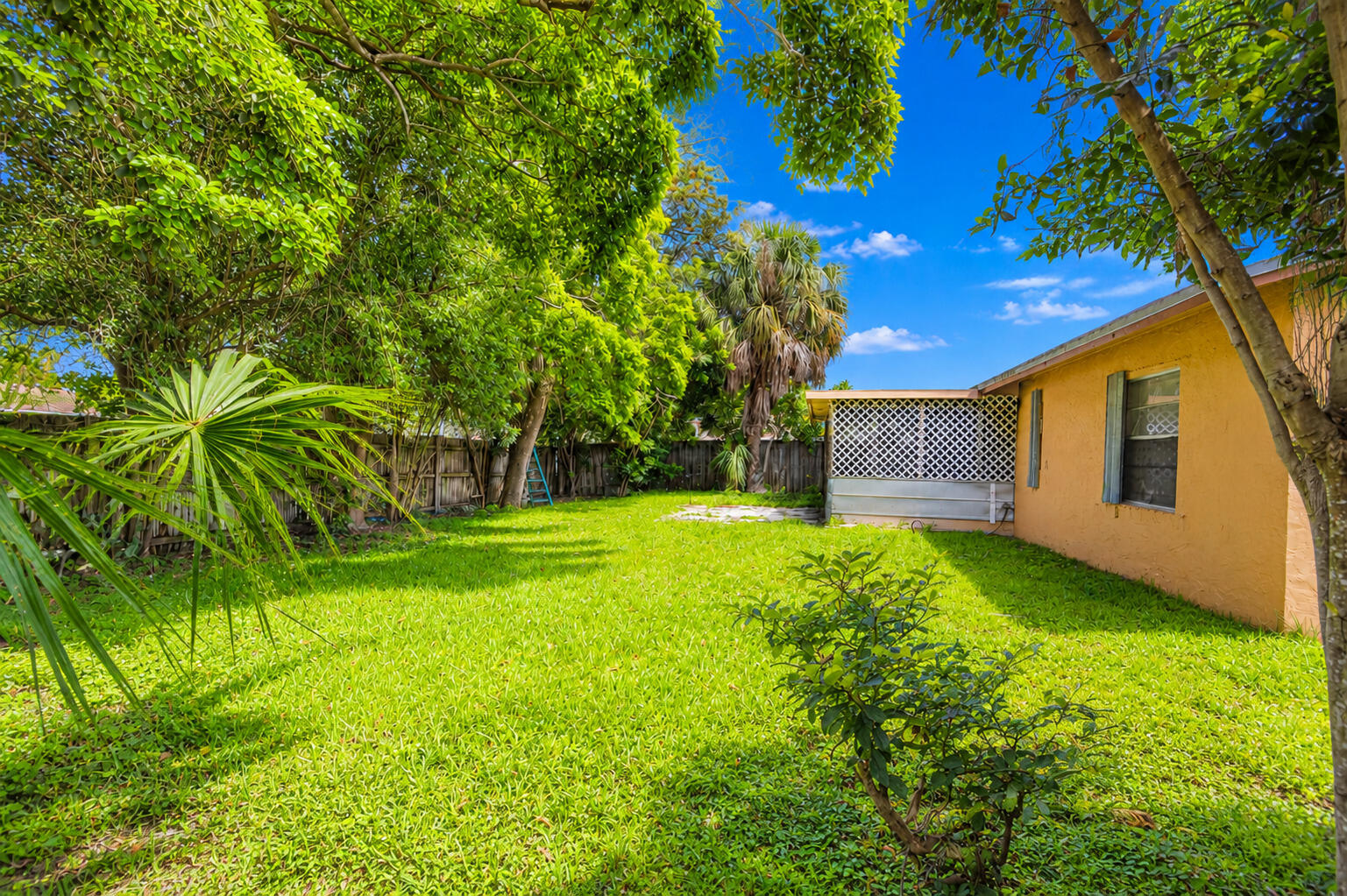 COUNTERPOINT ESTATES 2 - Residential