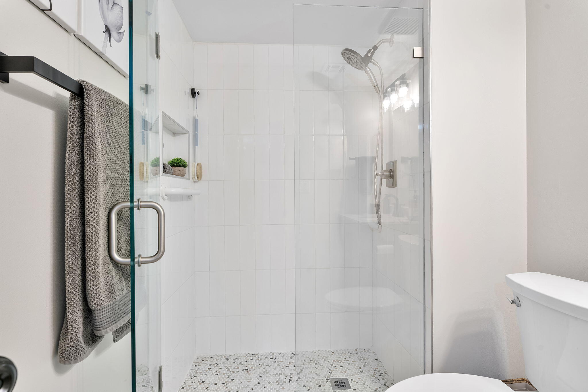 GREEN LAKES CONDO 1 THRU - Residential Lease