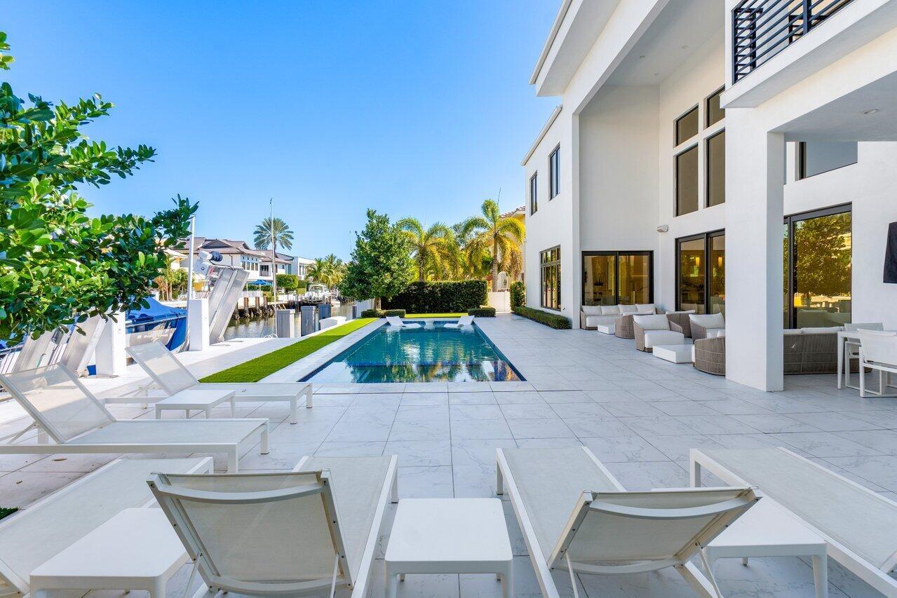 TROPIC ISLE - Residential