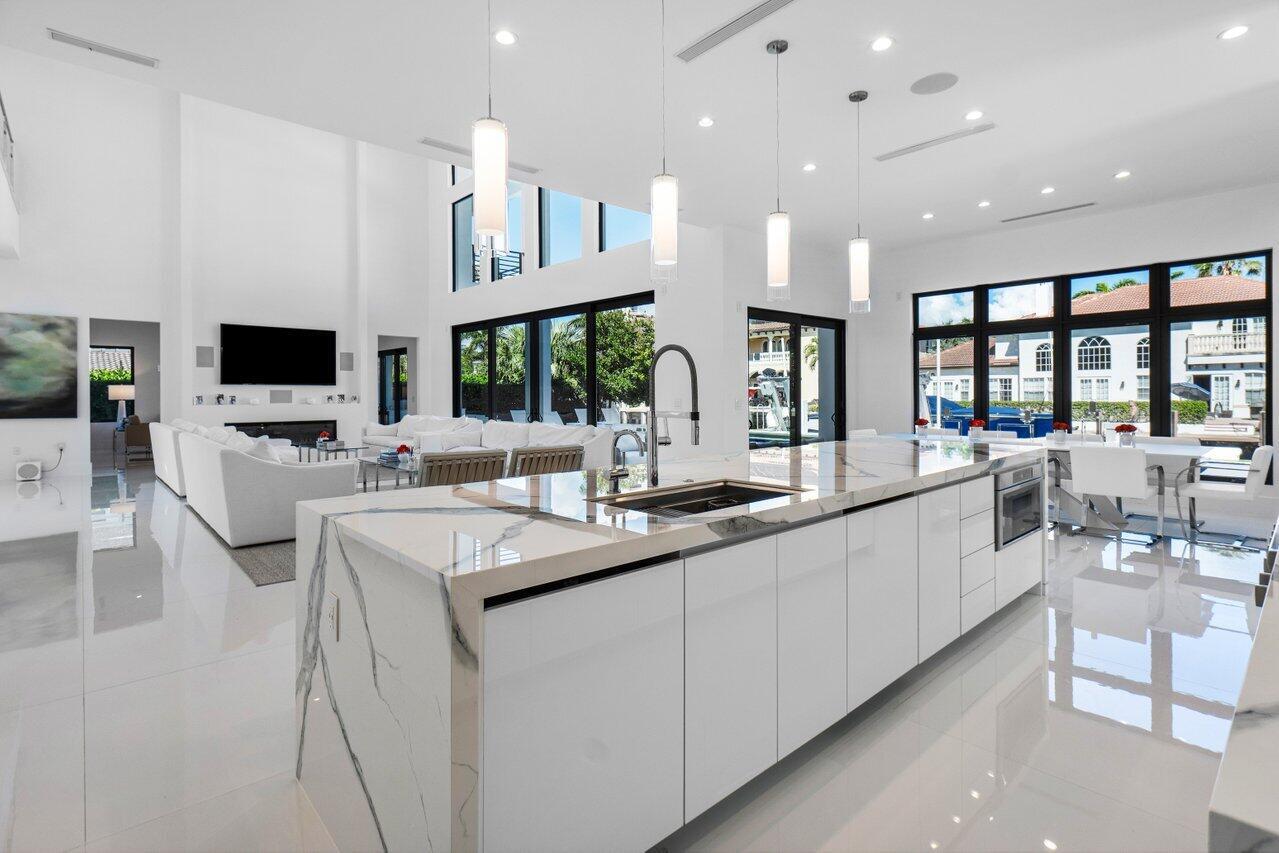 TROPIC ISLE - Residential