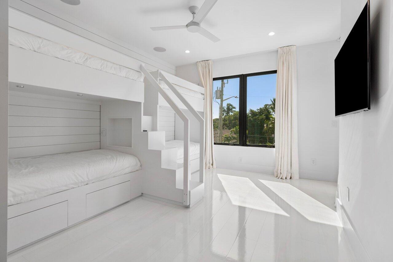TROPIC ISLE - Residential