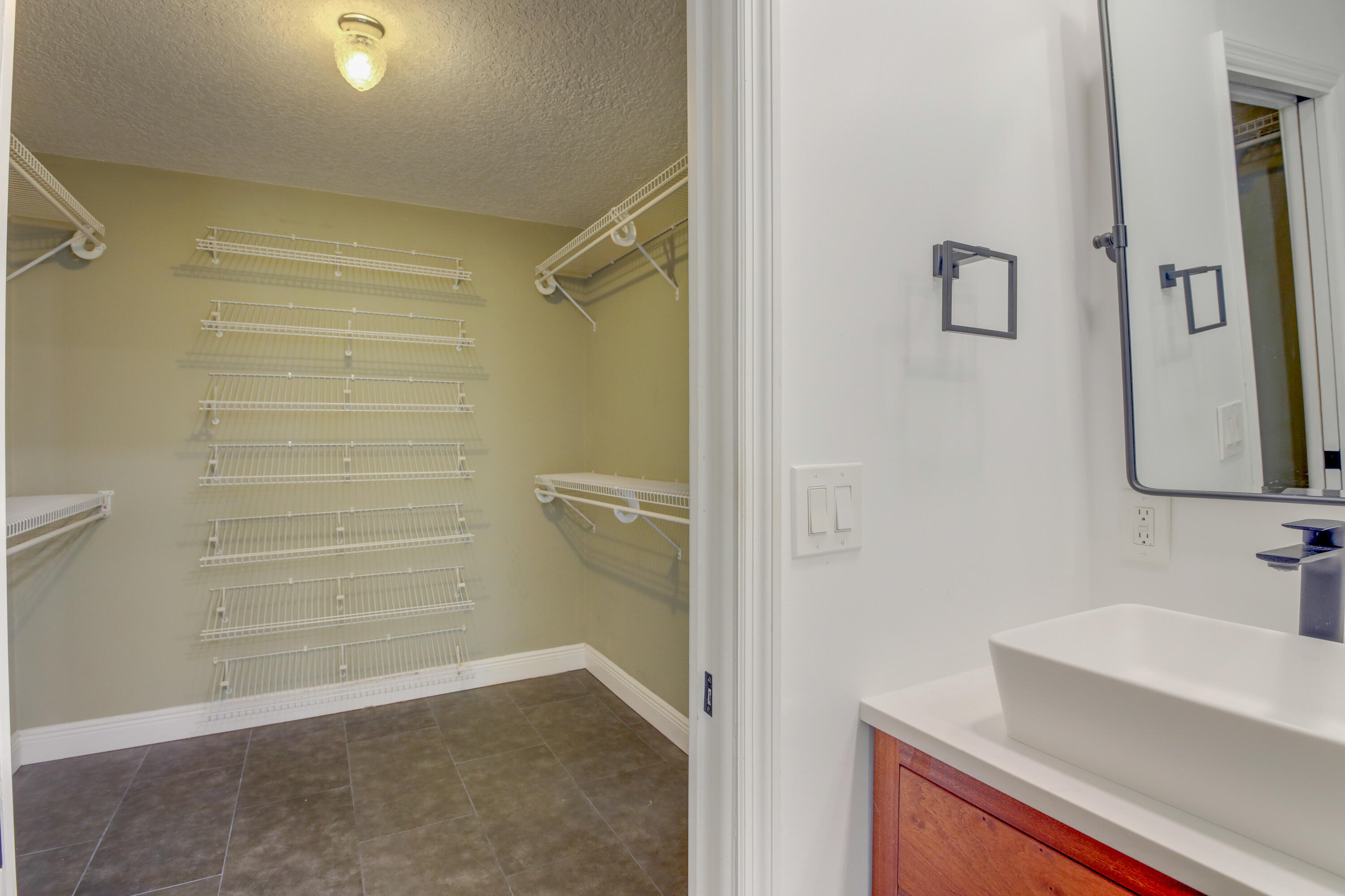 SUGAR POND MANOR OF WELLINGTON - Residential Lease