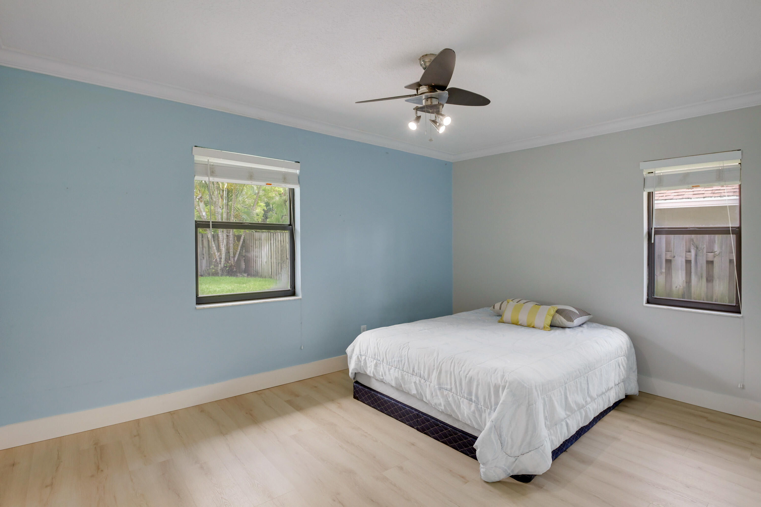 SUGAR POND MANOR OF WELLINGTON - Residential Lease