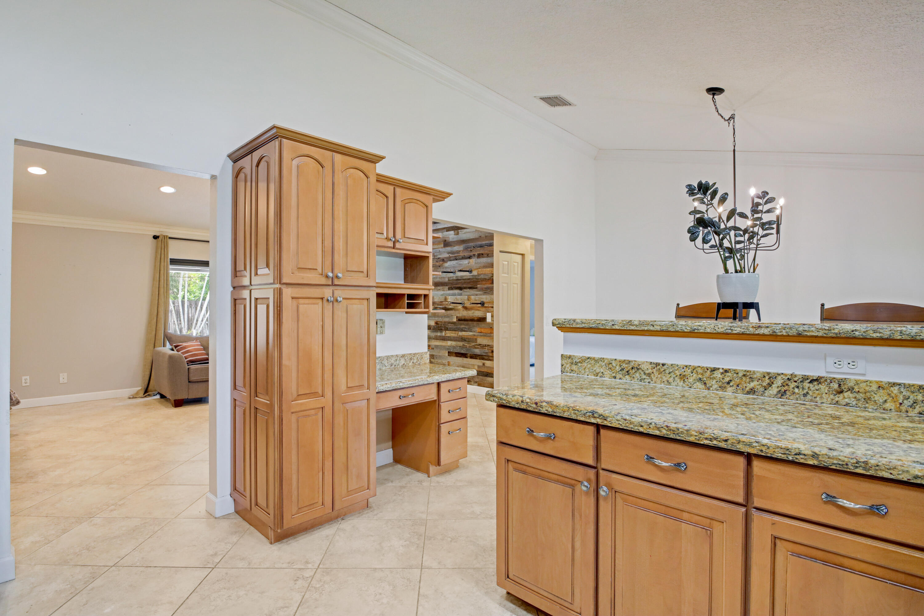 SUGAR POND MANOR OF WELLINGTON - Residential Lease