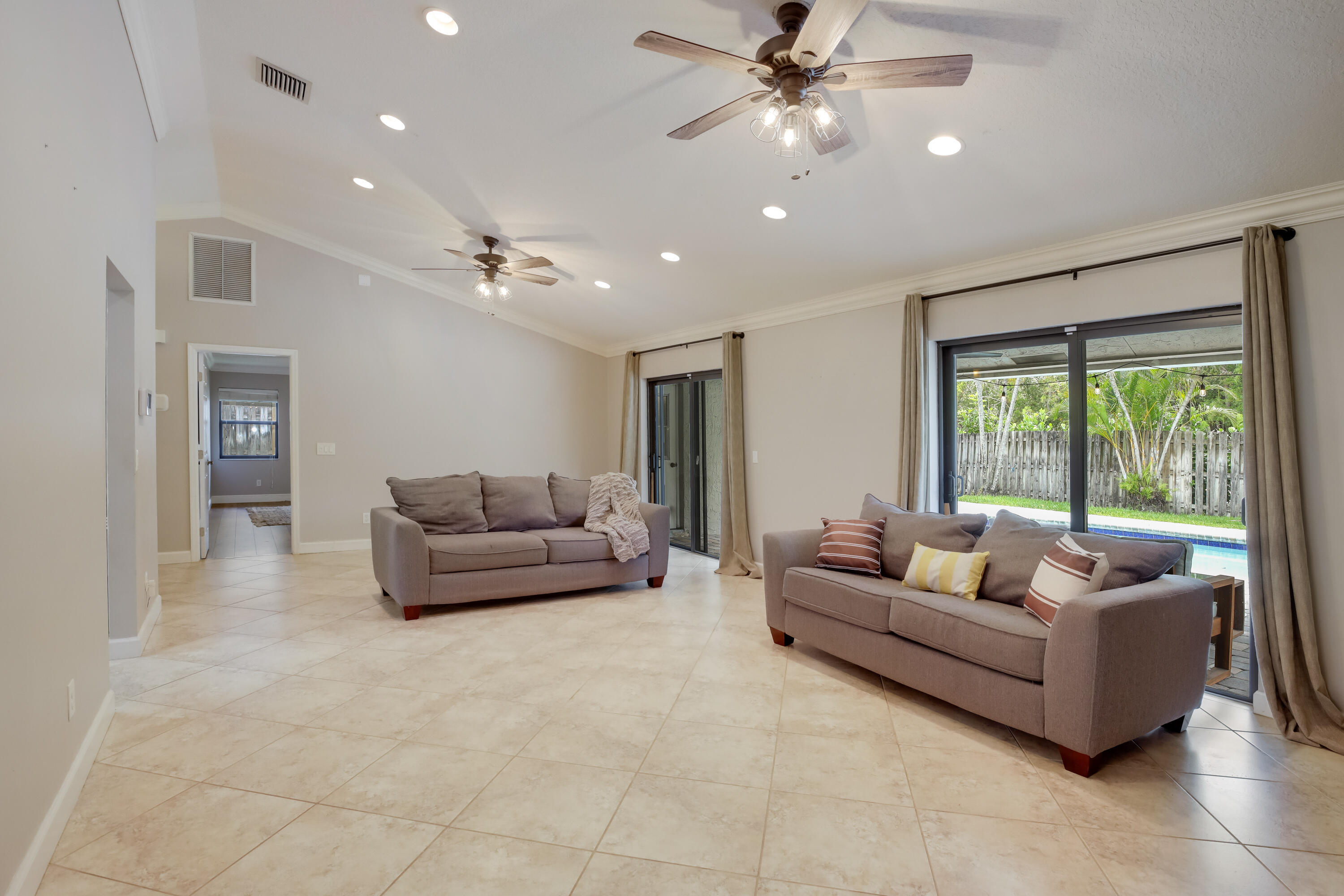 SUGAR POND MANOR OF WELLINGTON - Residential Lease