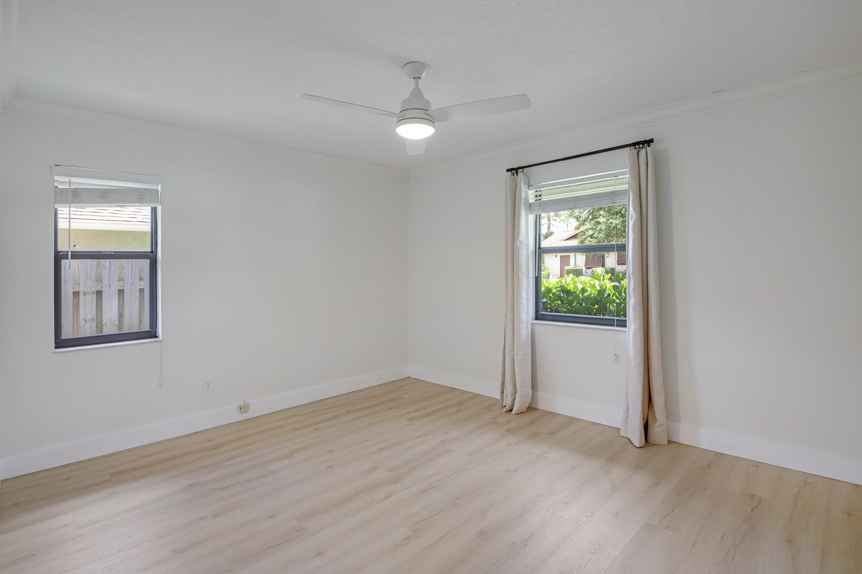 SUGAR POND MANOR OF WELLINGTON - Residential Lease
