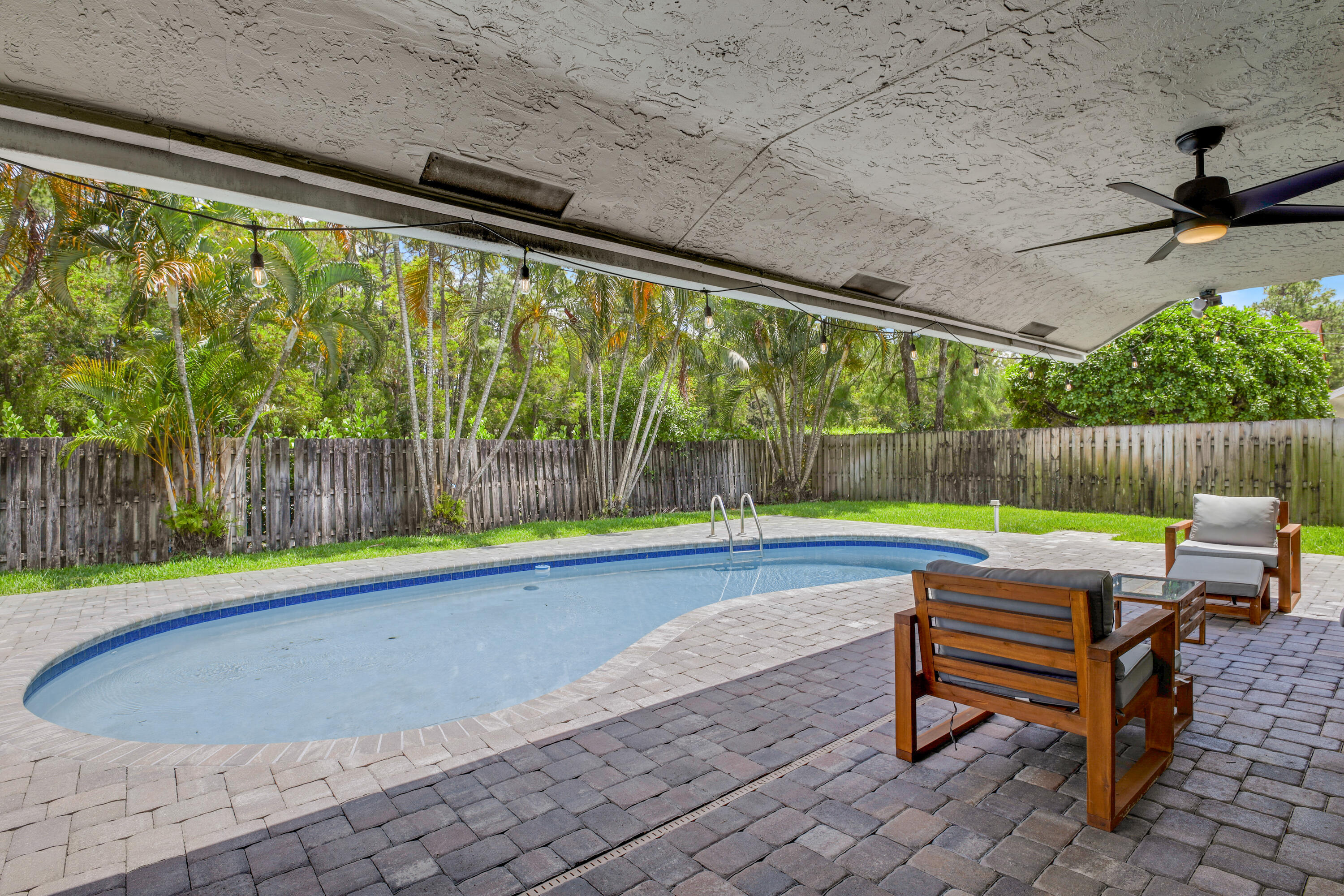 SUGAR POND MANOR OF WELLINGTON - Residential Lease