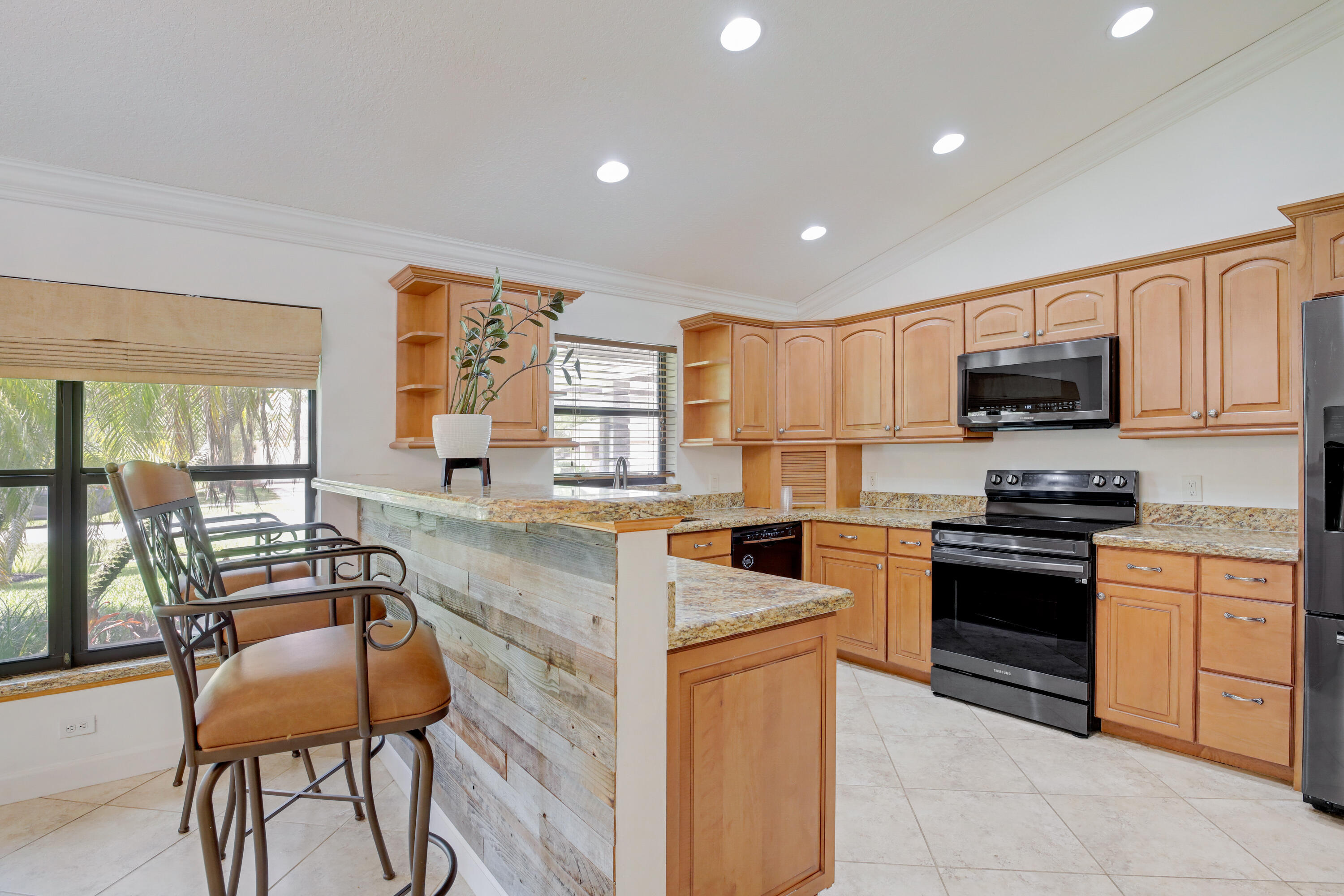 SUGAR POND MANOR OF WELLINGTON - Residential Lease