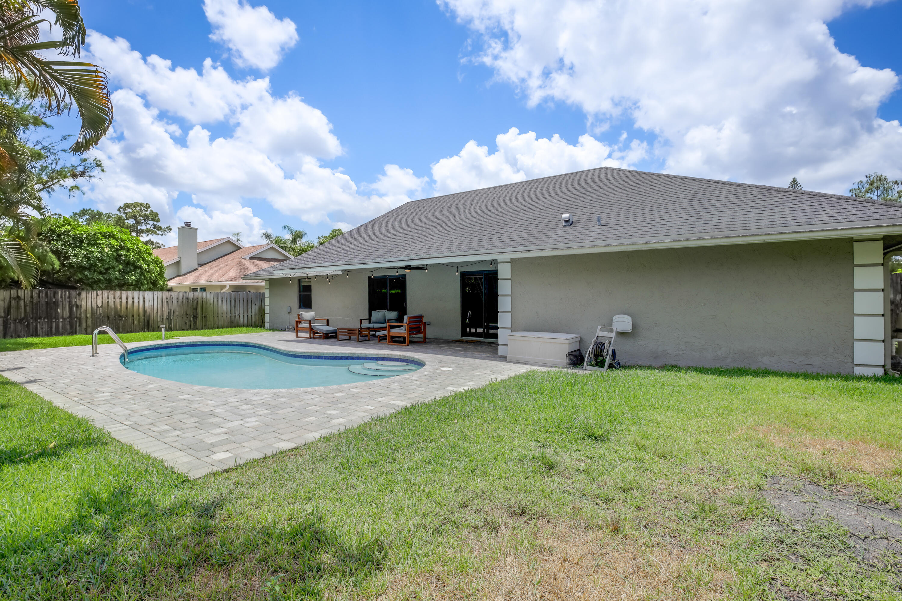 SUGAR POND MANOR OF WELLINGTON - Residential Lease