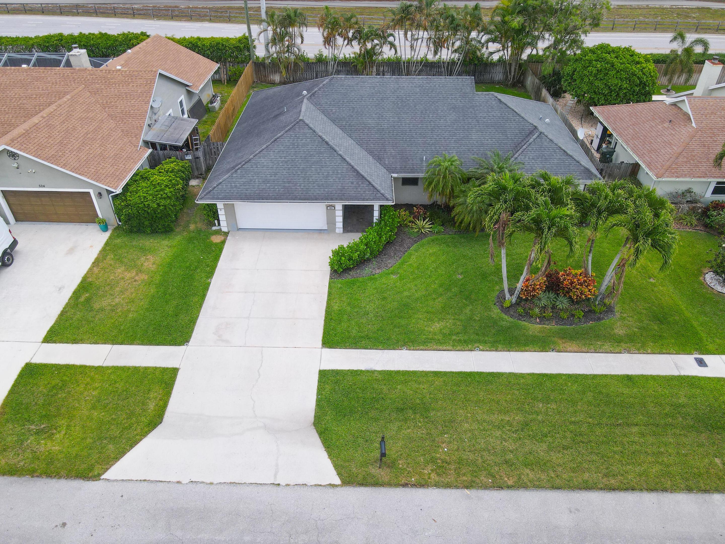 SUGAR POND MANOR OF WELLINGTON - Residential Lease