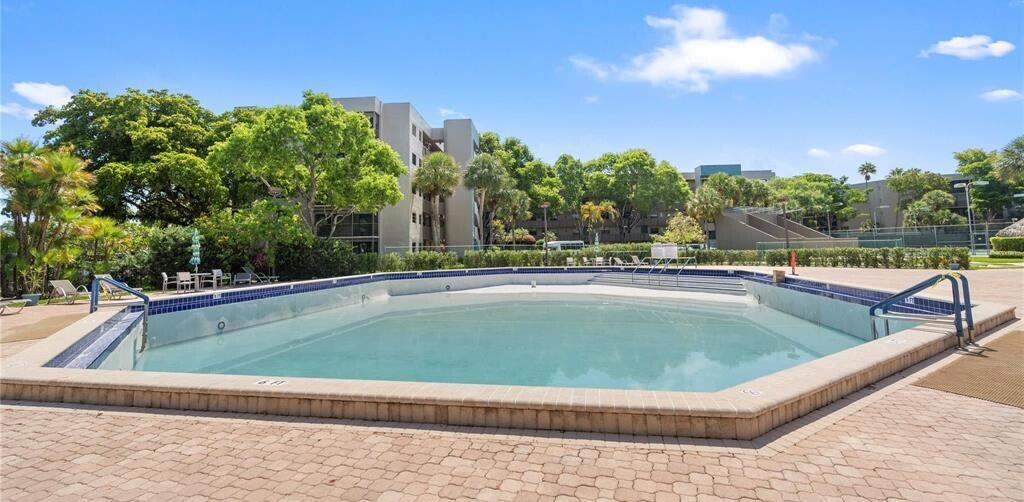 COLONY POINT 1 CONDO - Residential