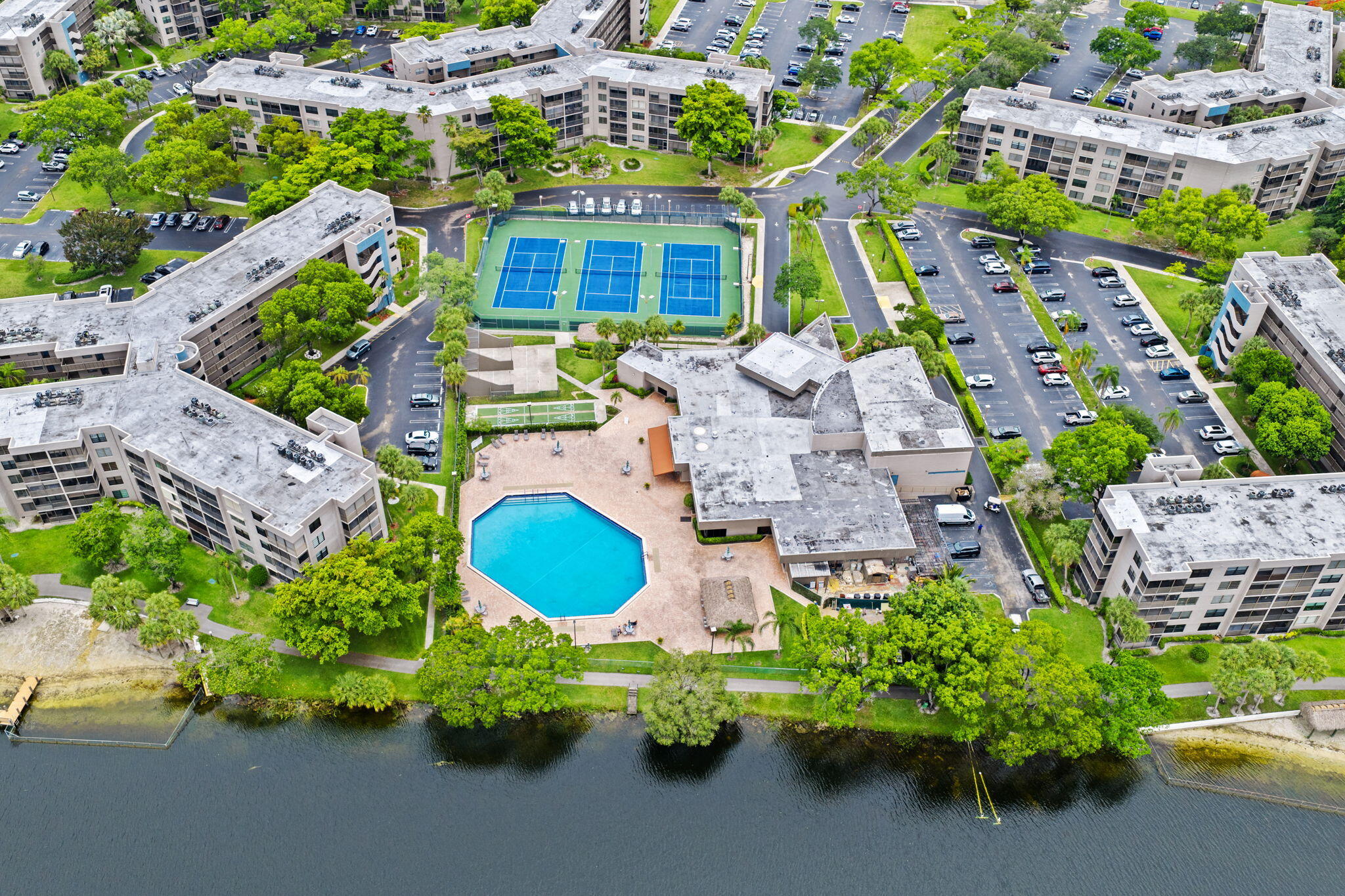 COLONY POINT 1 CONDO - Residential