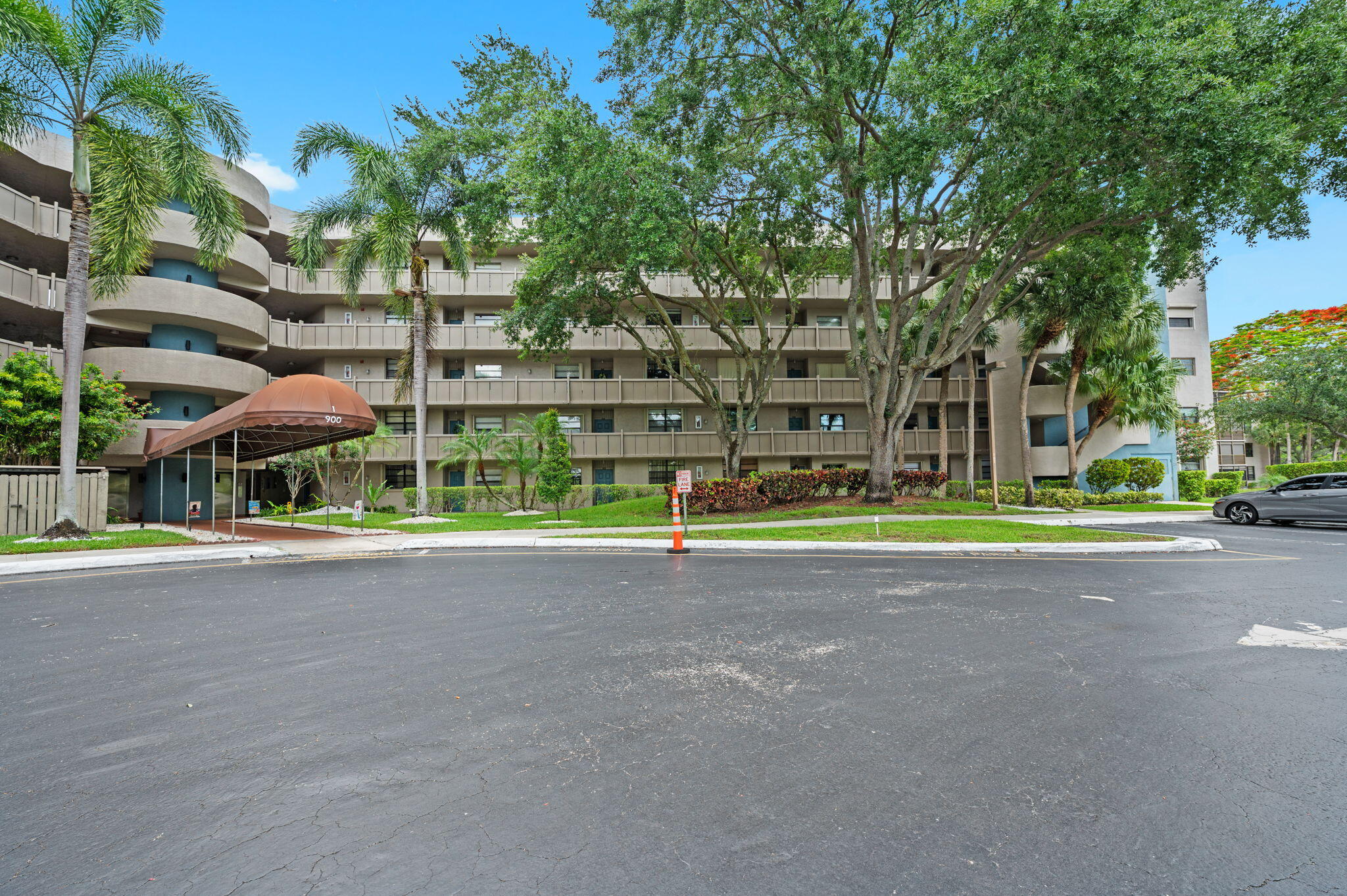 COLONY POINT 1 CONDO - Residential
