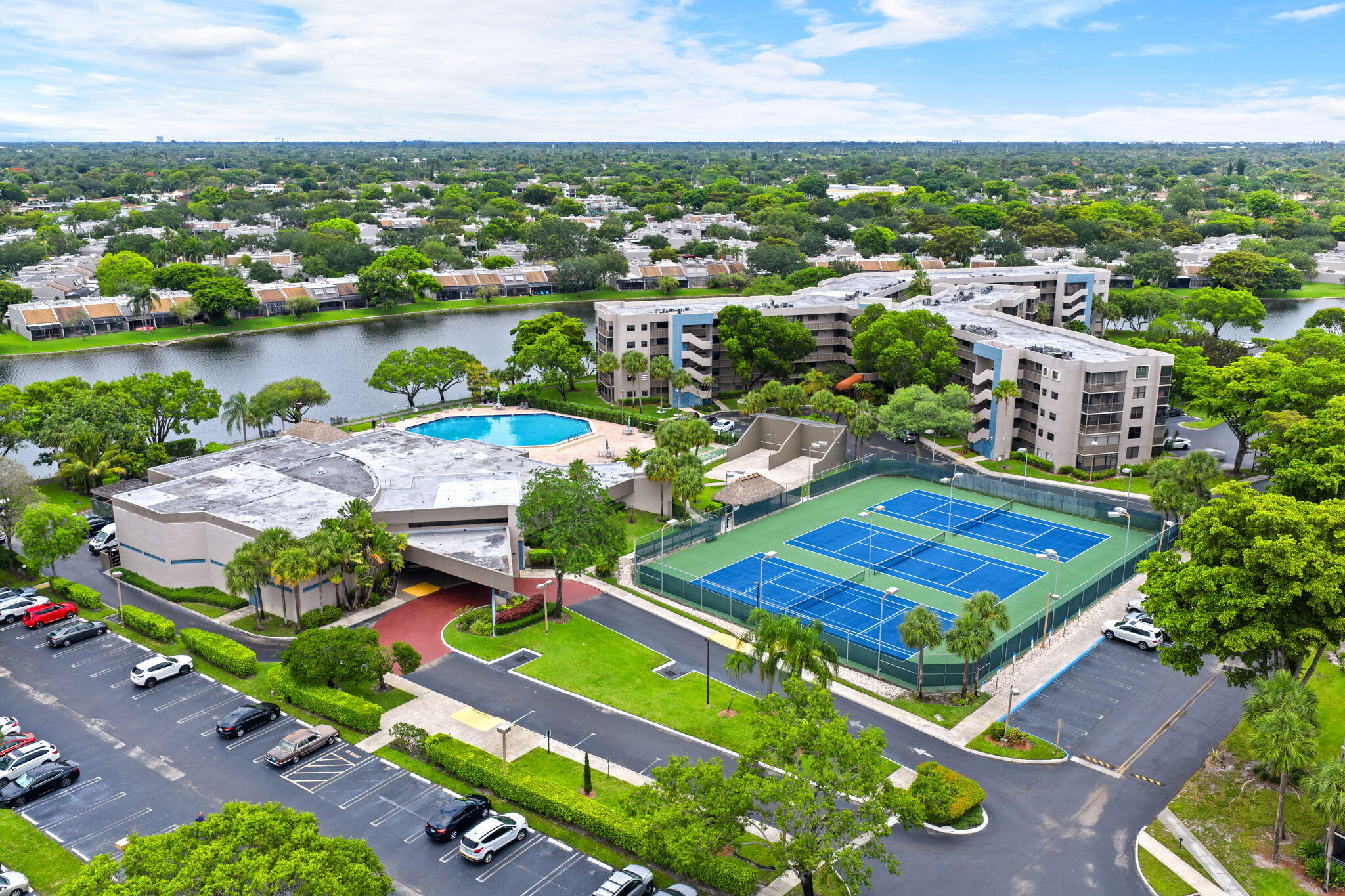 COLONY POINT 1 CONDO - Residential