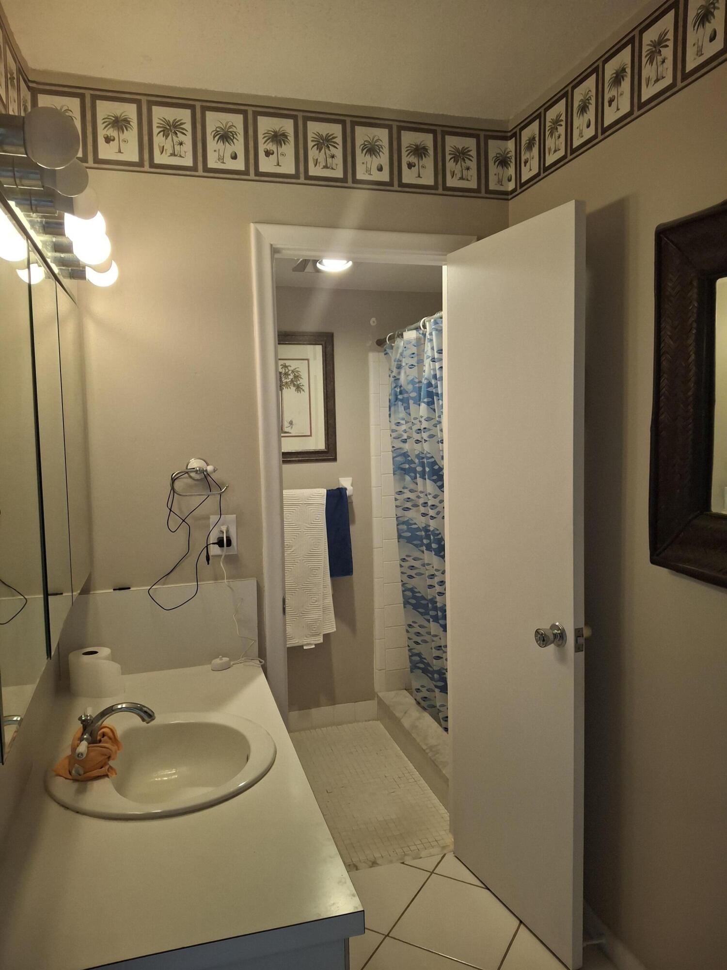 ISLAND TOWERS INC CONDO - Residential
