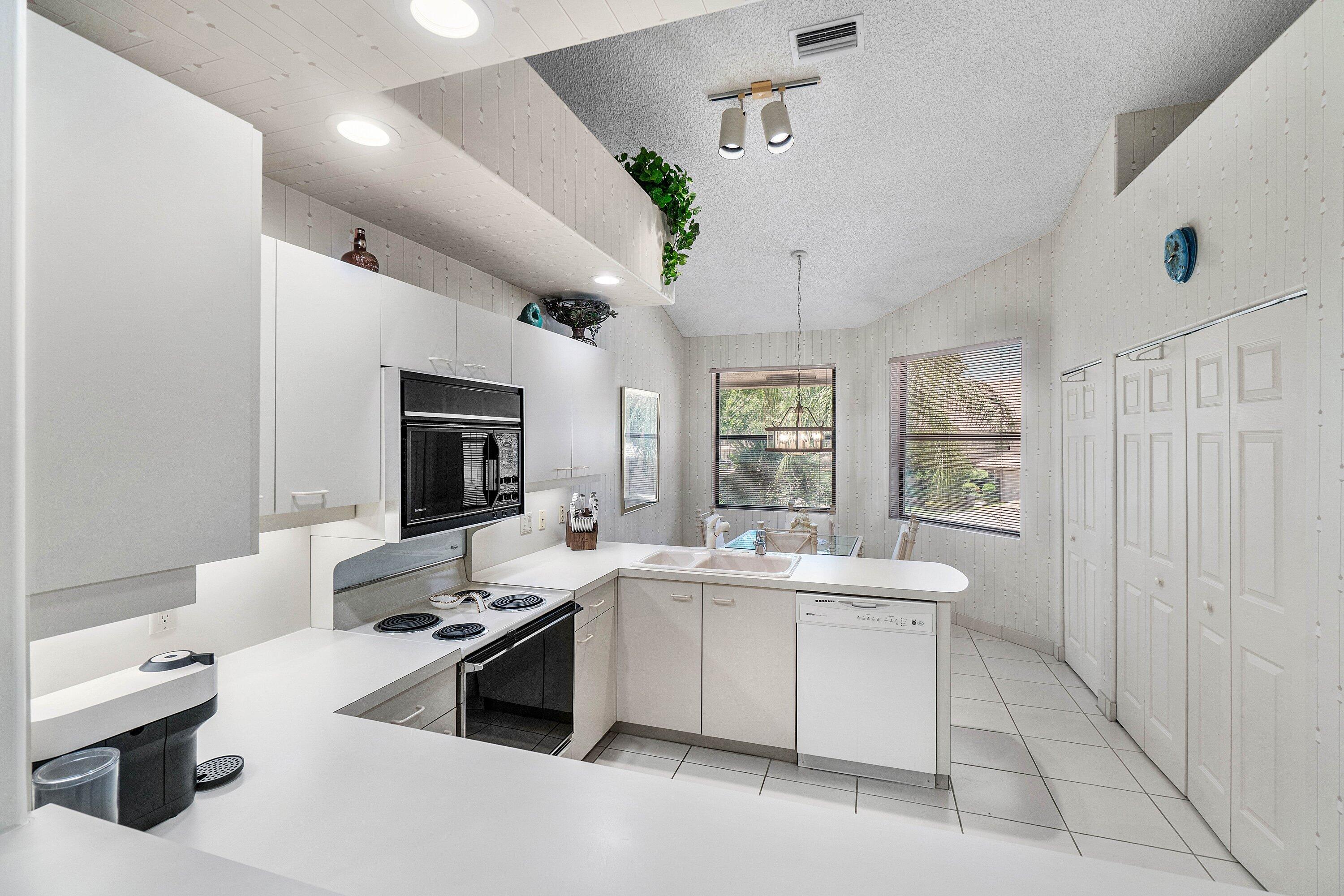CYPRESS ISLE / POLO CLUB - Residential
