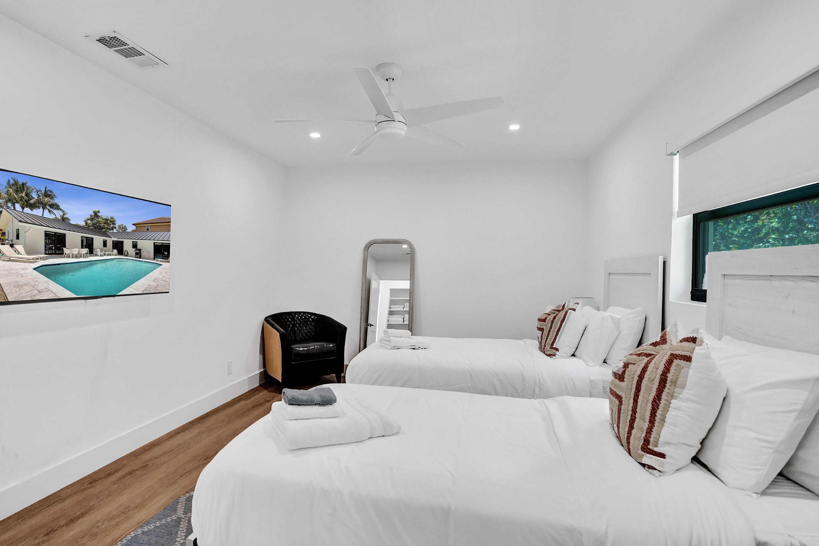 TROPIC ISLE 2ND SEC - Residential