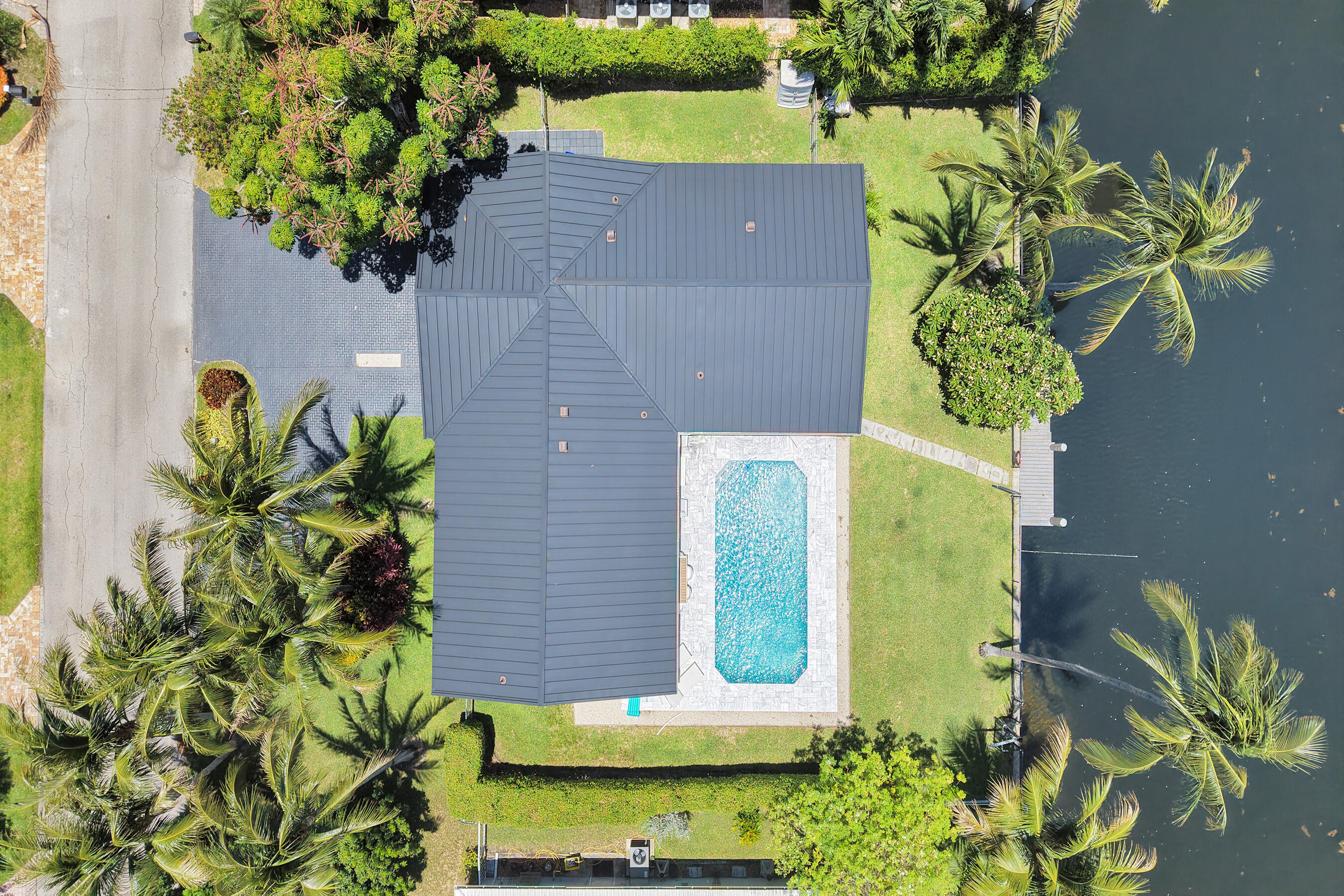 TROPIC ISLE 2ND SEC - Residential