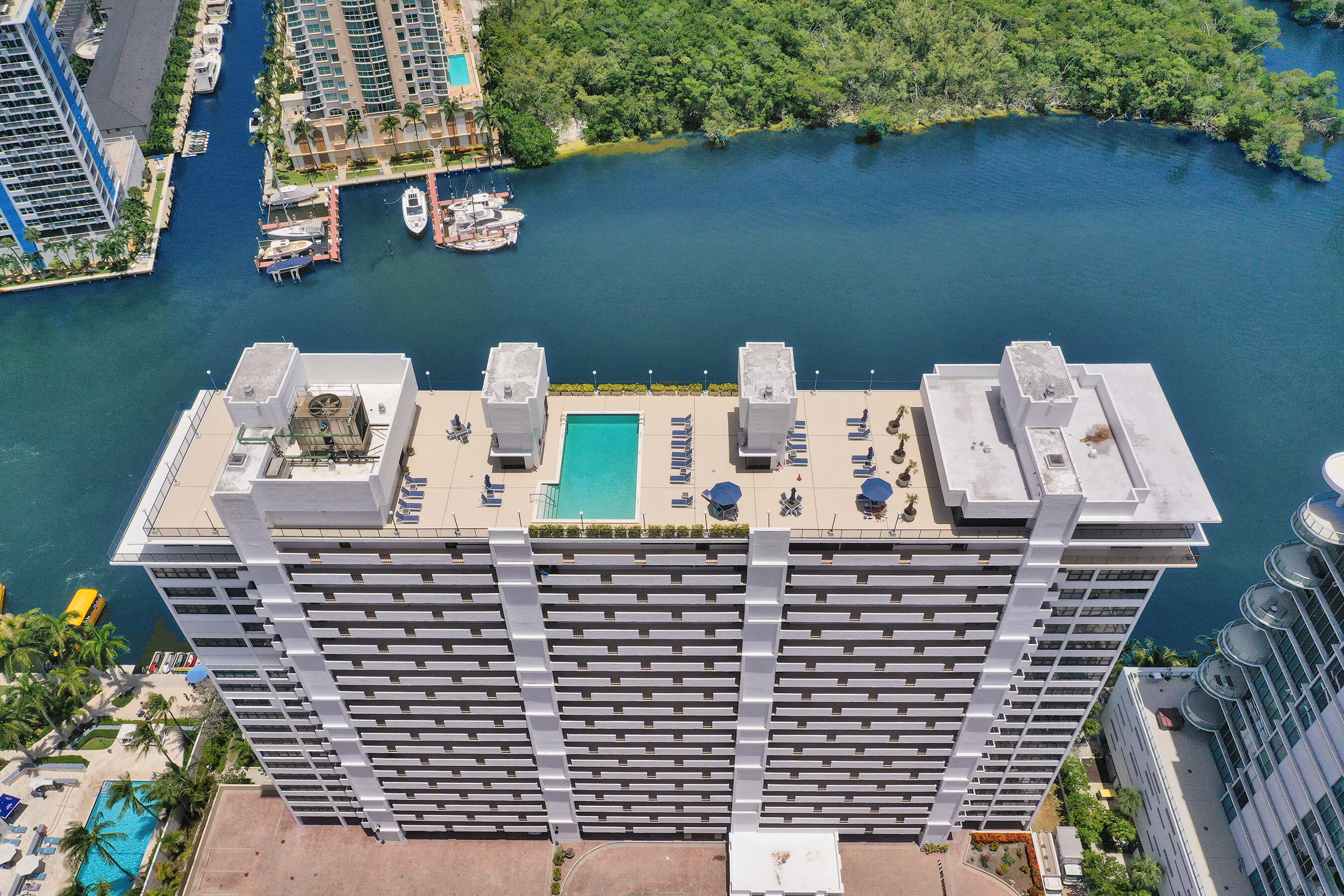 CORINTHIAN ON THE INTRACOASTAL - Residential
