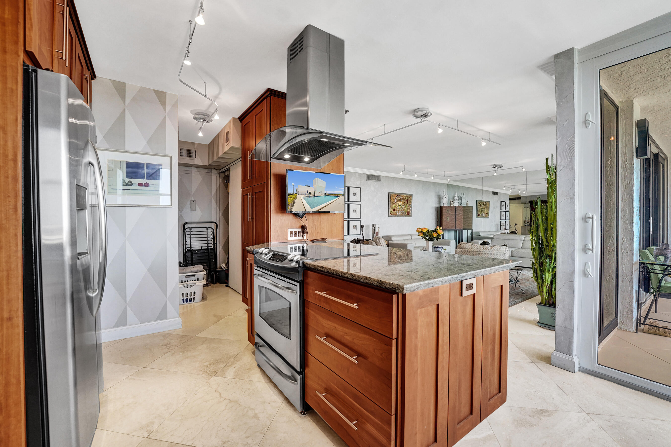 CORINTHIAN ON THE INTRACOASTAL - Residential