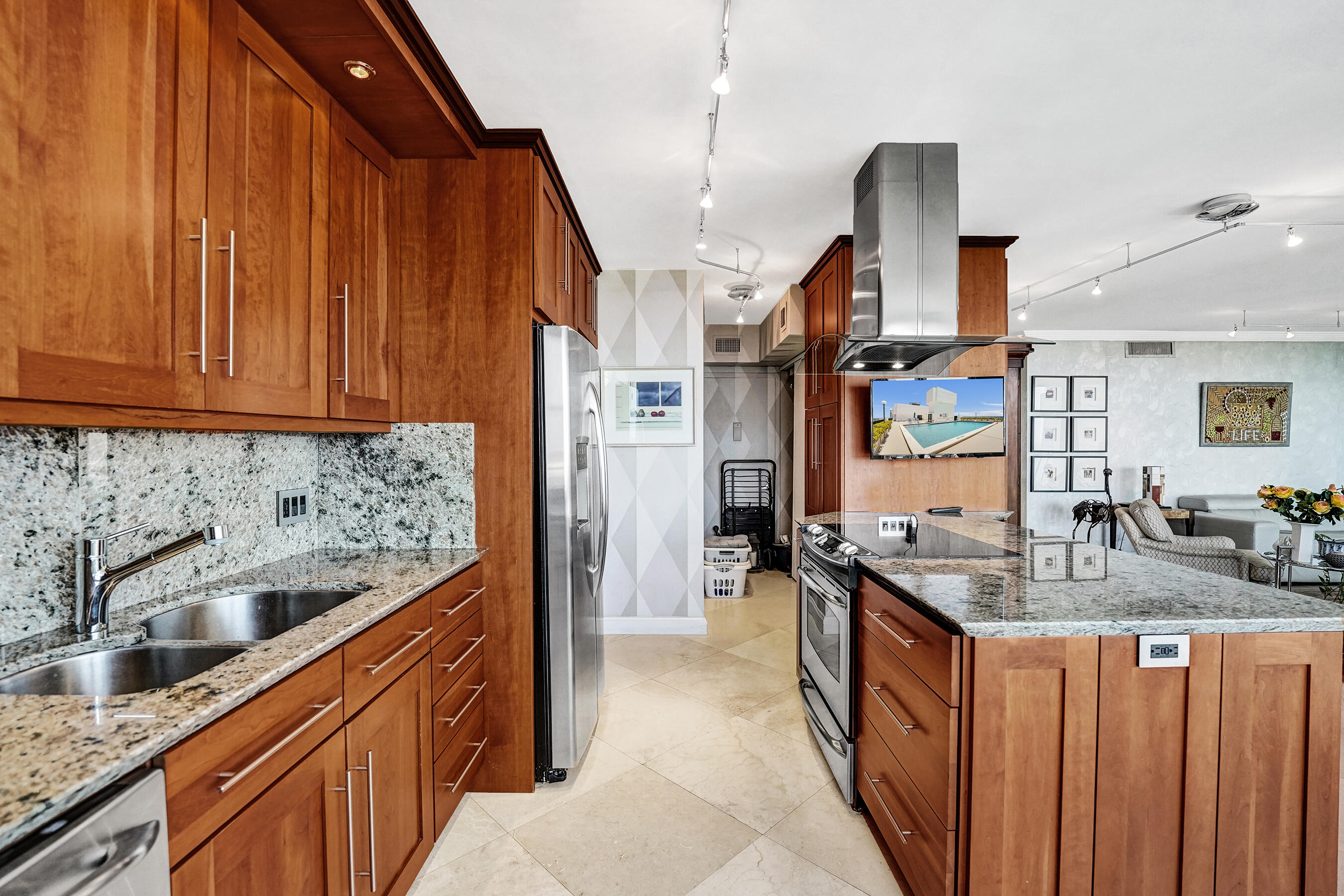CORINTHIAN ON THE INTRACOASTAL - Residential