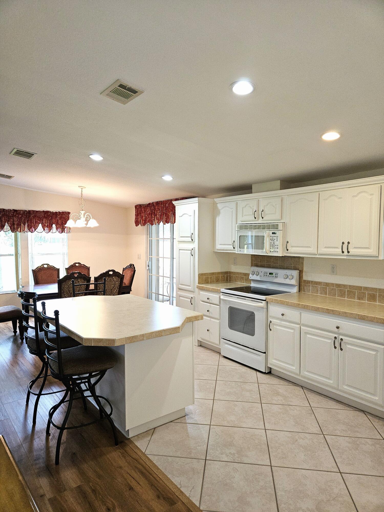 EAGLE'S RETREAT AT SAVANNA CLUB PHASE 2 - Residential