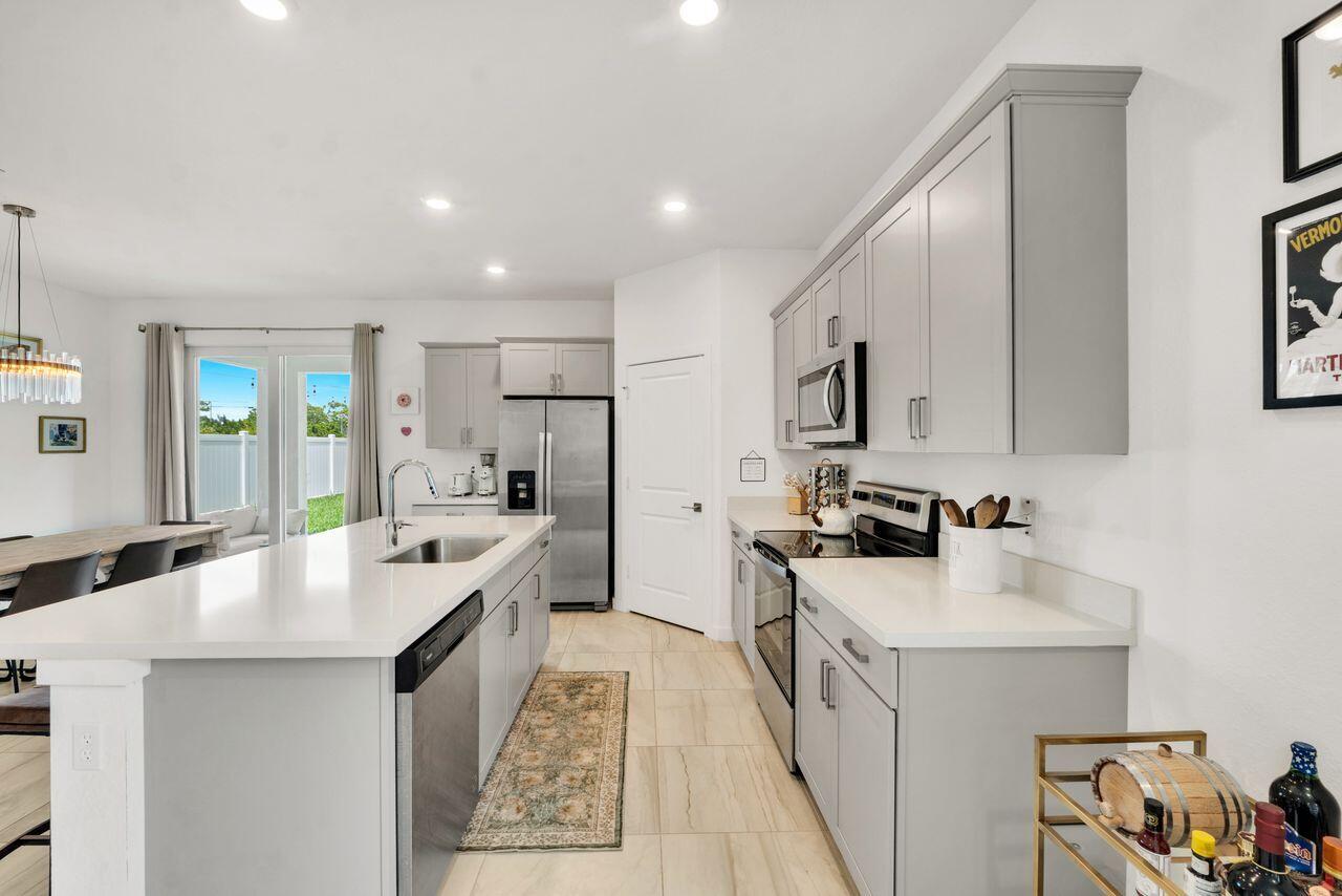 CATALINA ESTATES - Residential