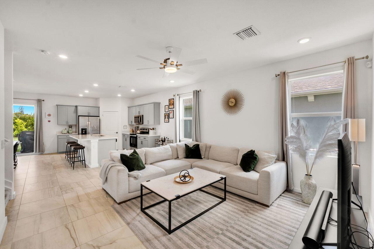 CATALINA ESTATES - Residential
