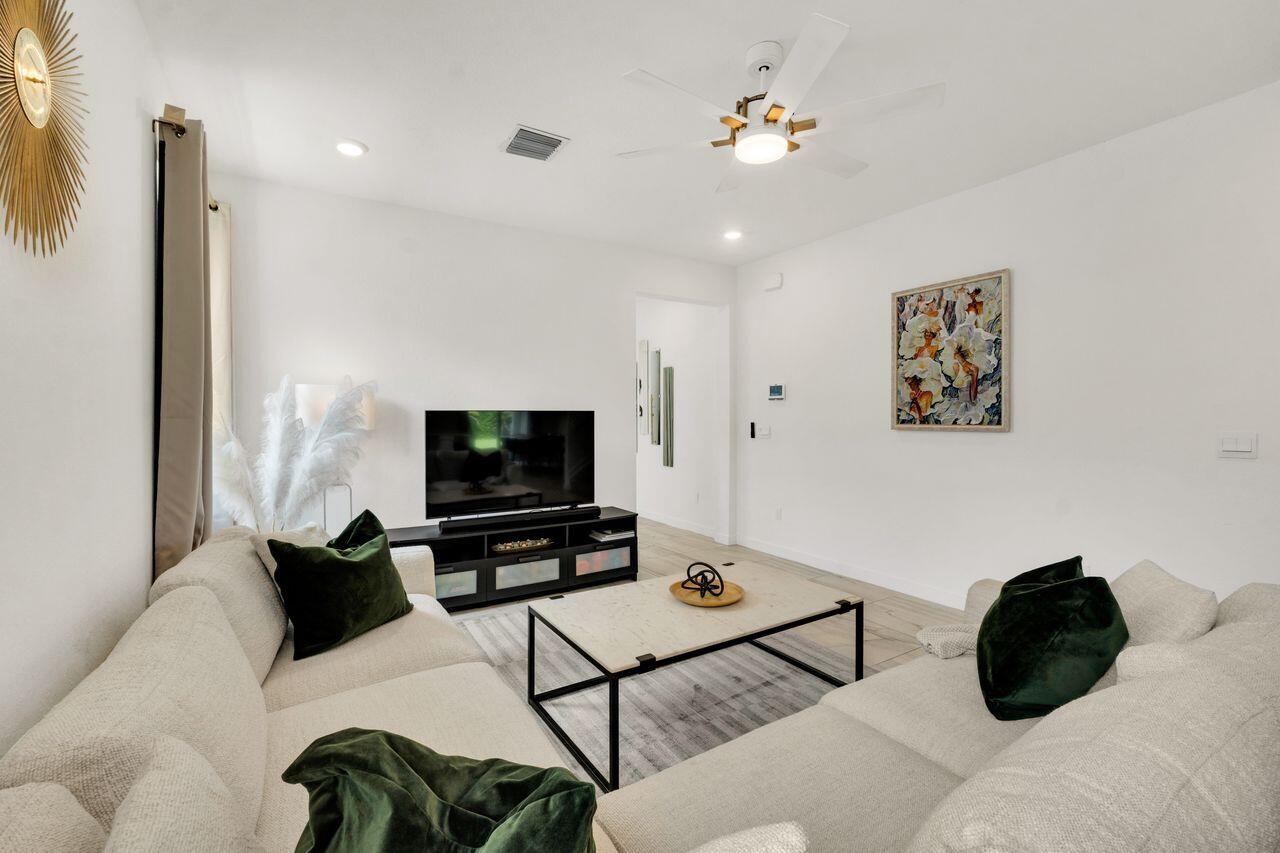 CATALINA ESTATES - Residential