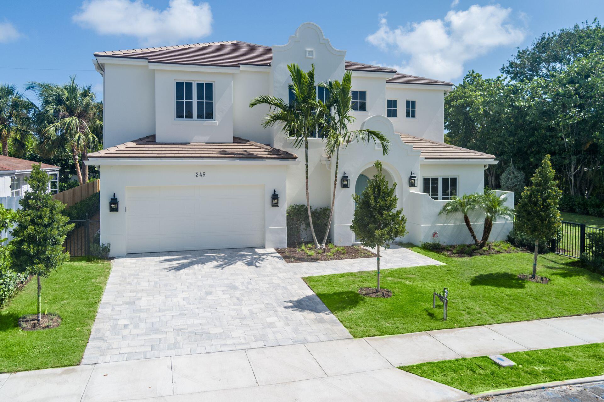 EDGEWATER - Residential