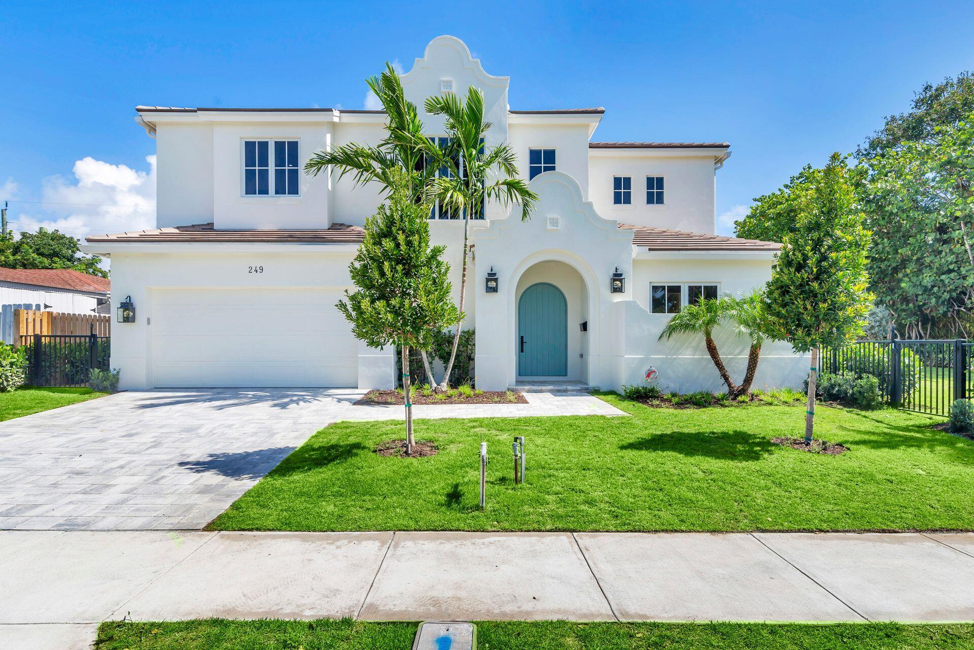 EDGEWATER - Residential