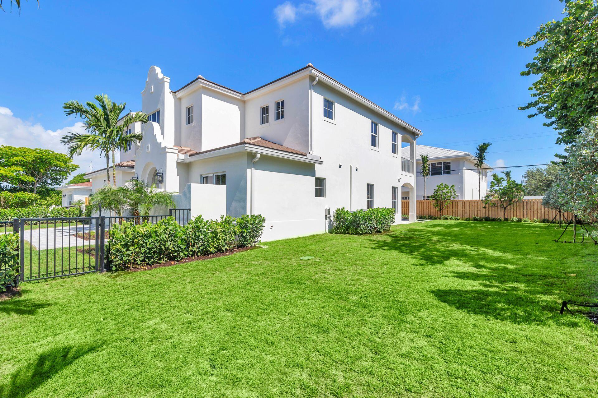 EDGEWATER - Residential