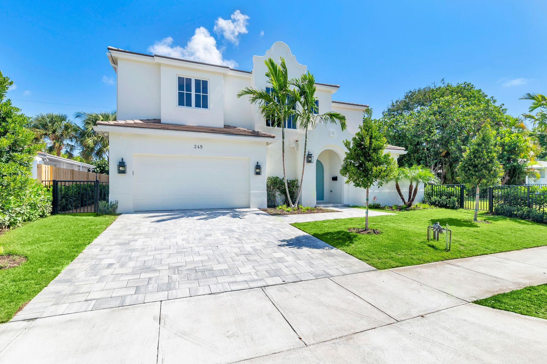 EDGEWATER - Residential