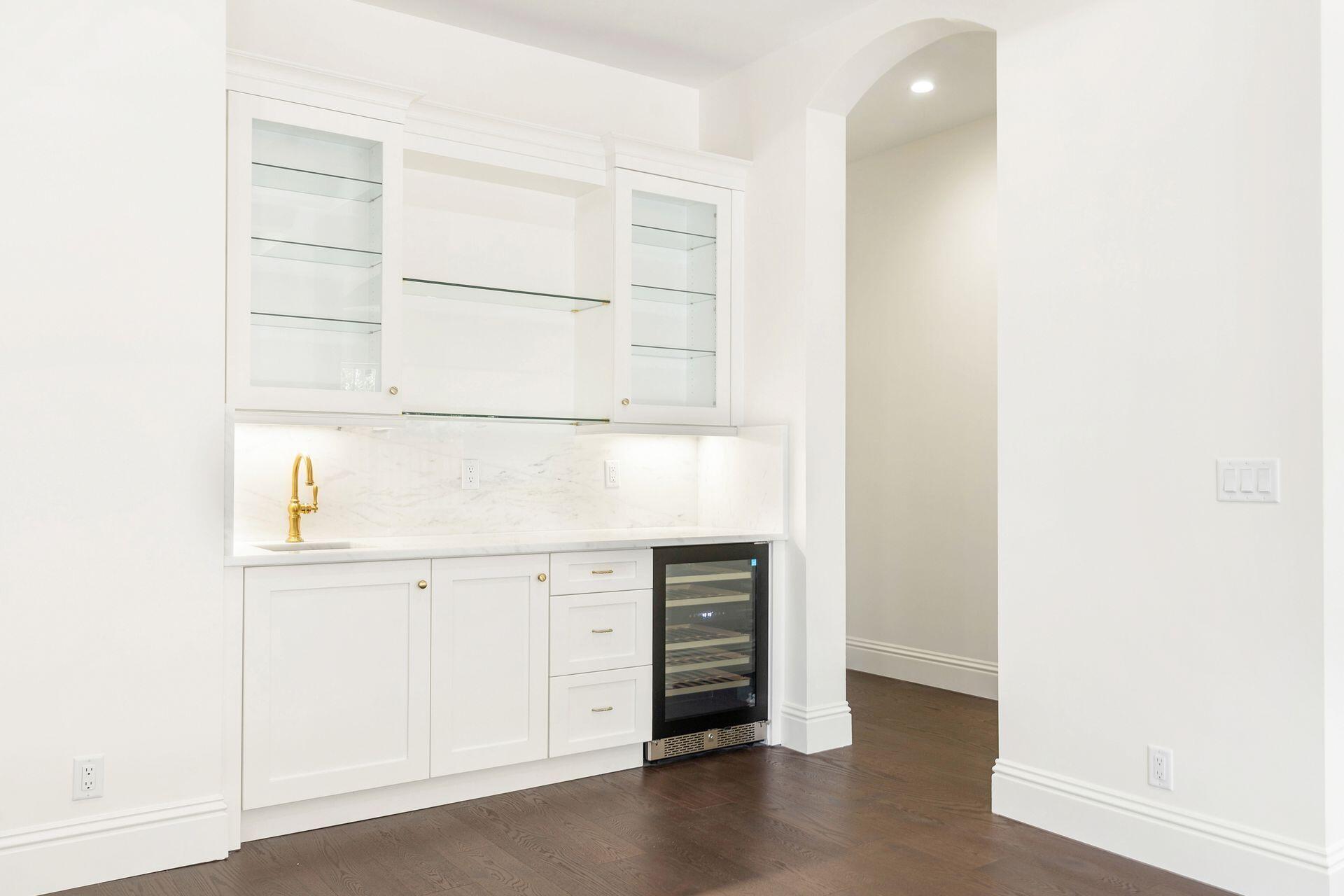 EDGEWATER - Residential