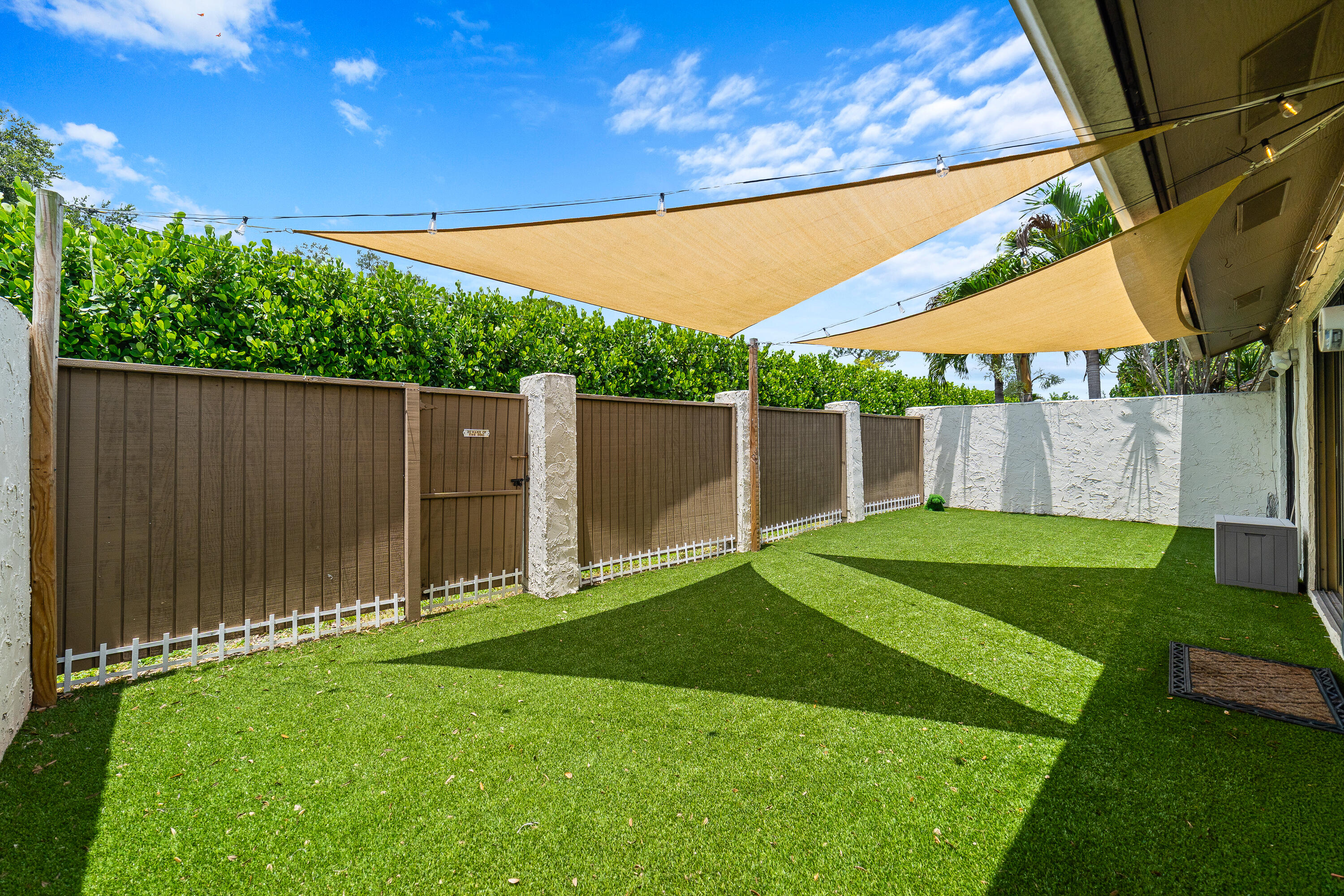 HIDDEN PINES OF WELLINGTON - Residential