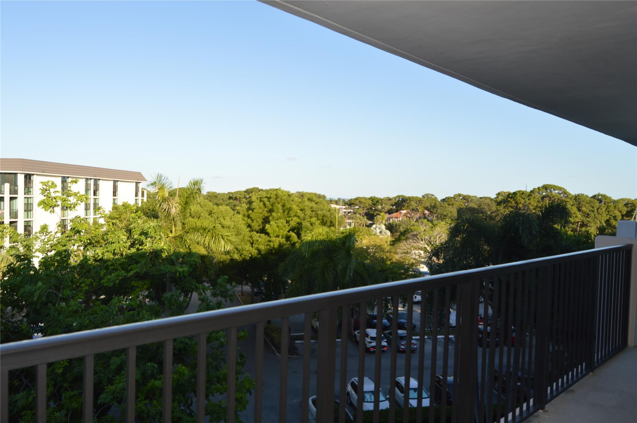 RIVER REACH CONDOMINIUM V - Residential