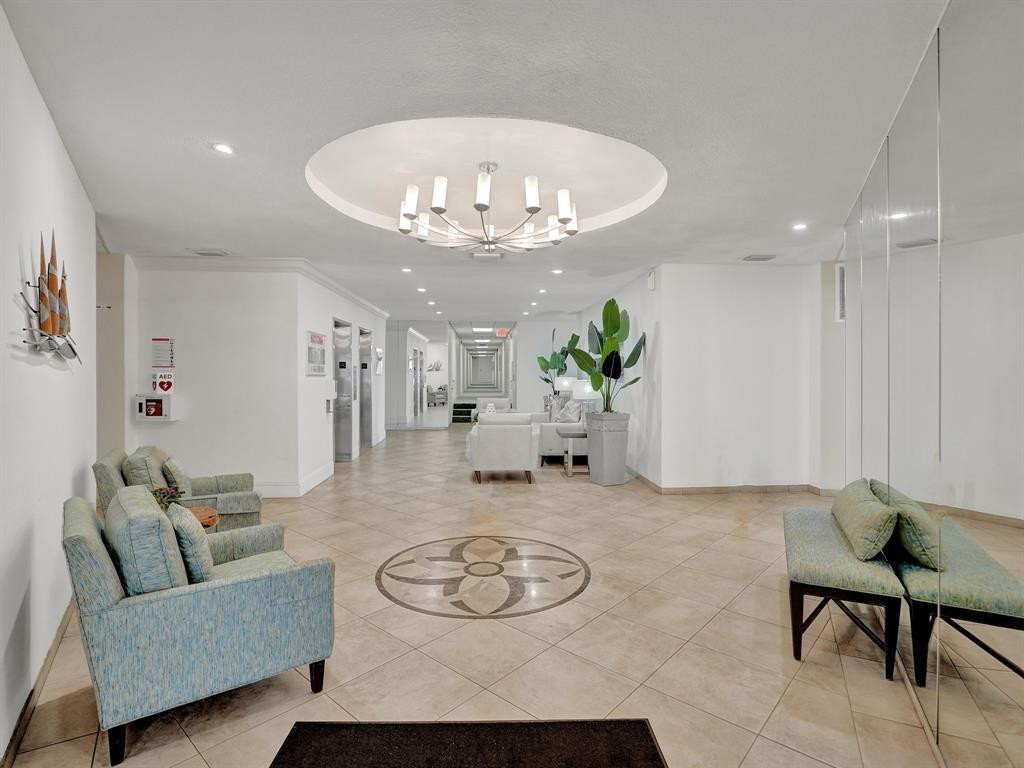 RIVER REACH CONDOMINIUM V - Residential