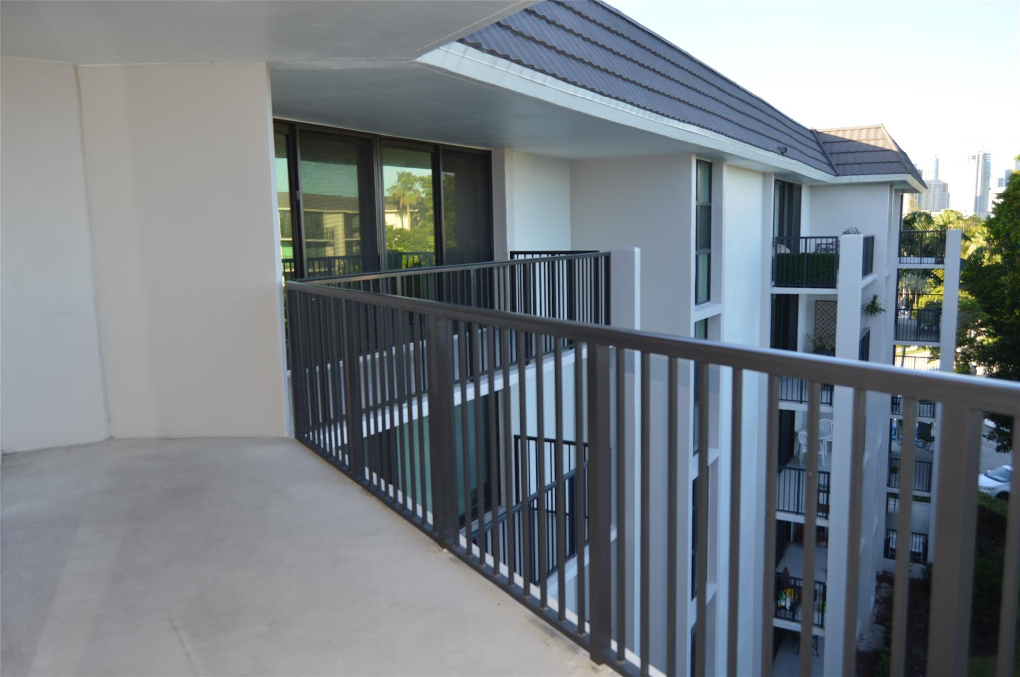 RIVER REACH CONDOMINIUM V - Residential