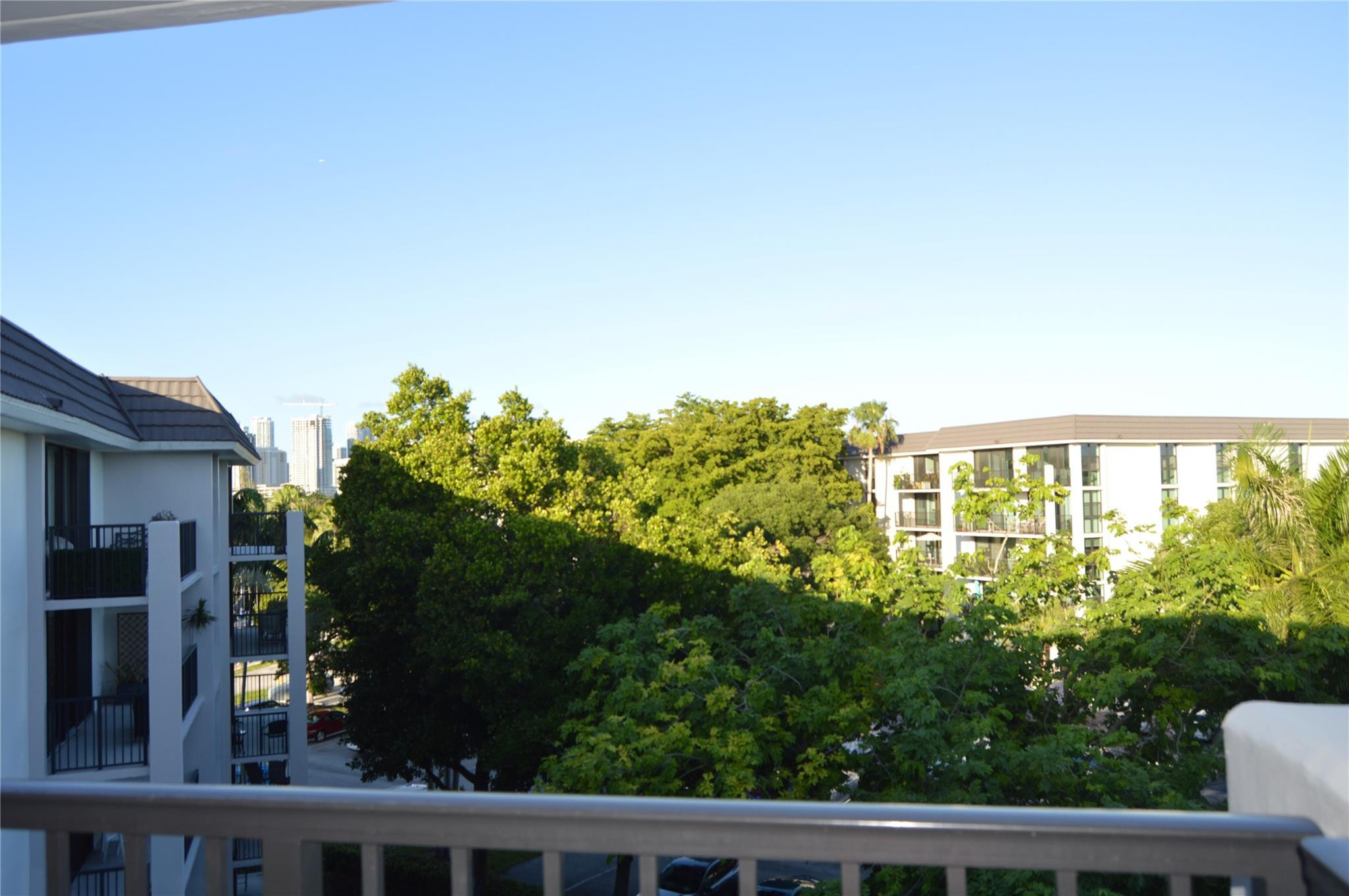 RIVER REACH CONDOMINIUM V - Residential