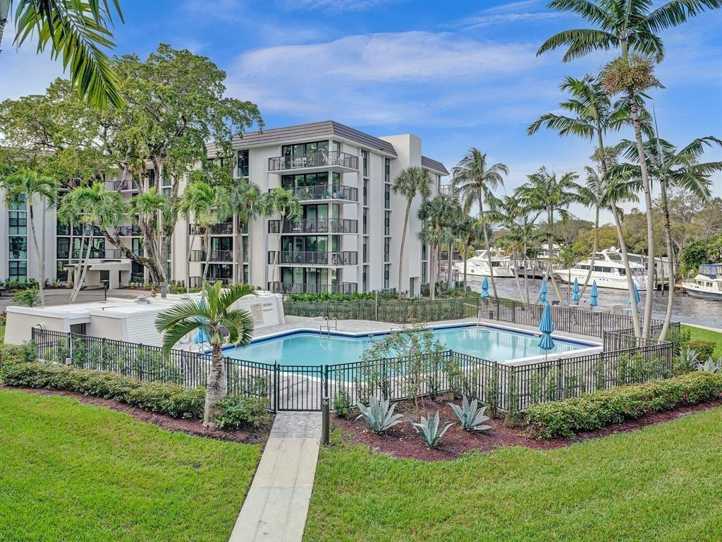 RIVER REACH CONDOMINIUM V - Residential