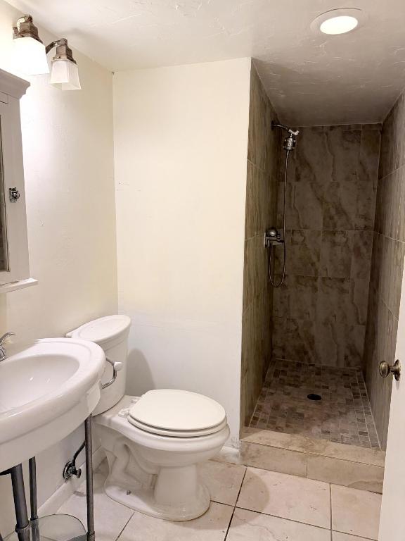 ISLE OF SANDALFOOT CONDO - Residential