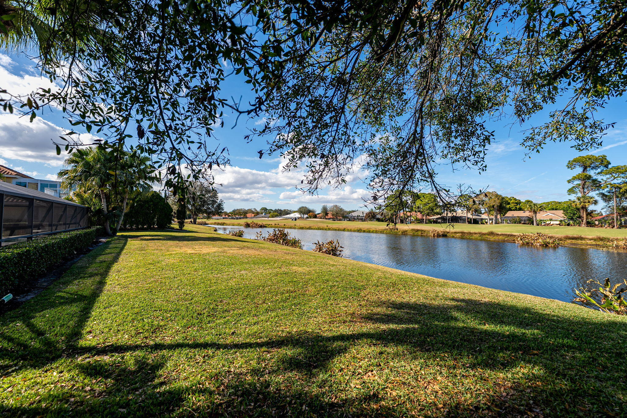 COUNTRY CLUB ESTATES - Residential