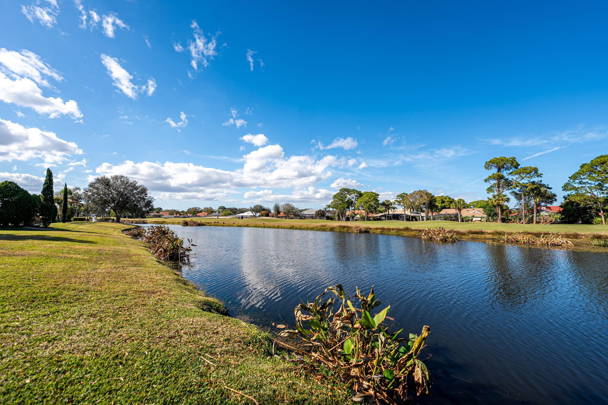COUNTRY CLUB ESTATES - Residential