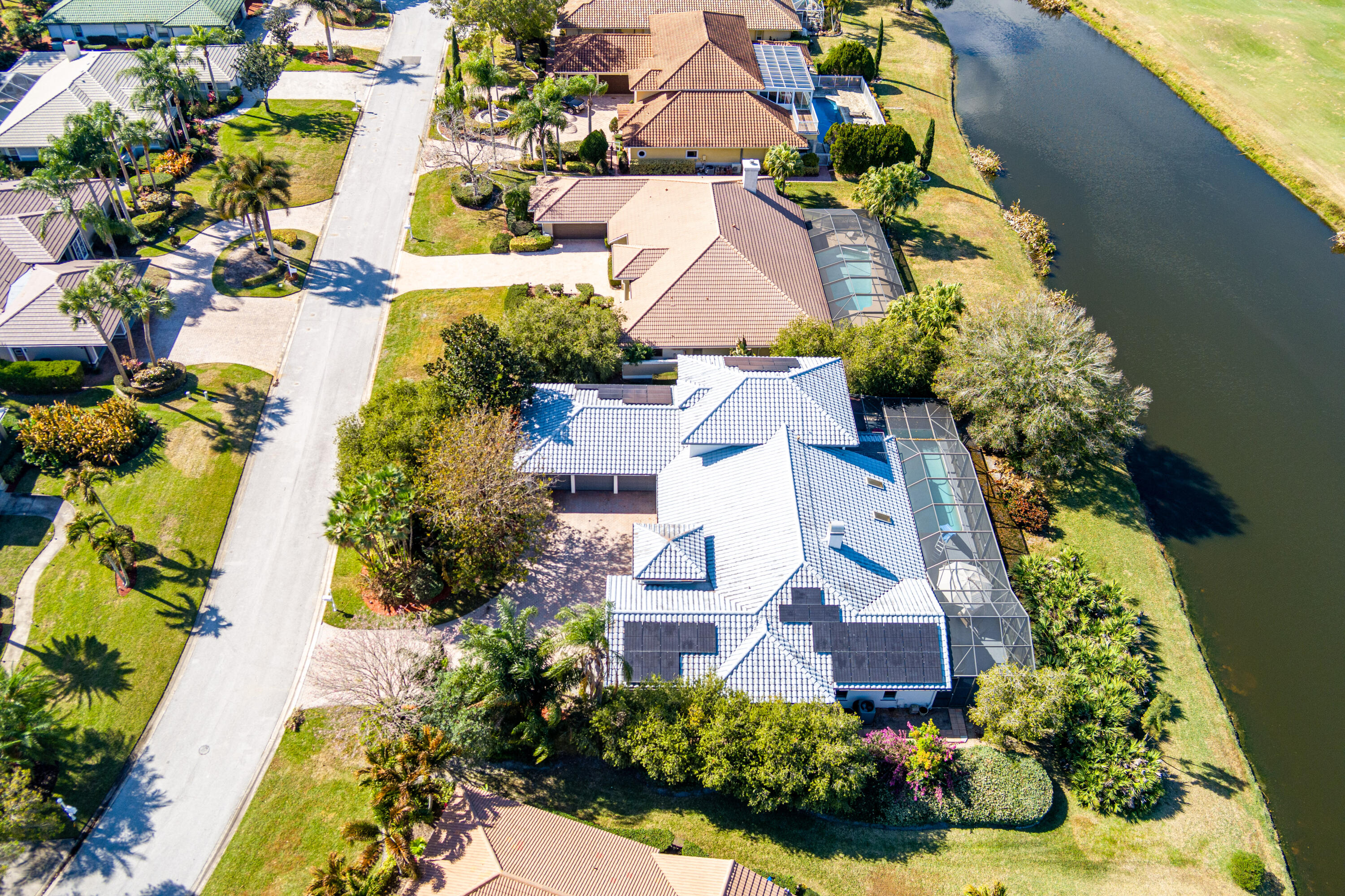 COUNTRY CLUB ESTATES - Residential