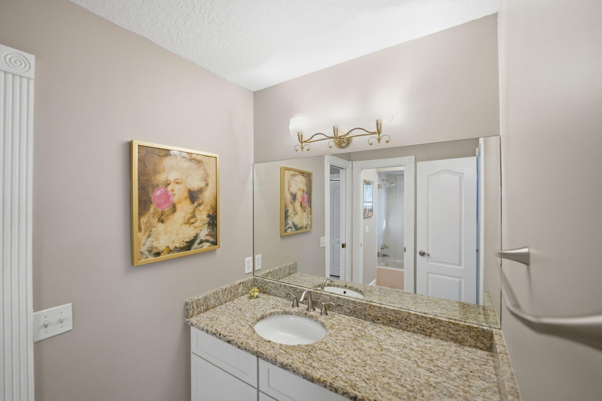 COUNTRY CLUB ESTATES - Residential