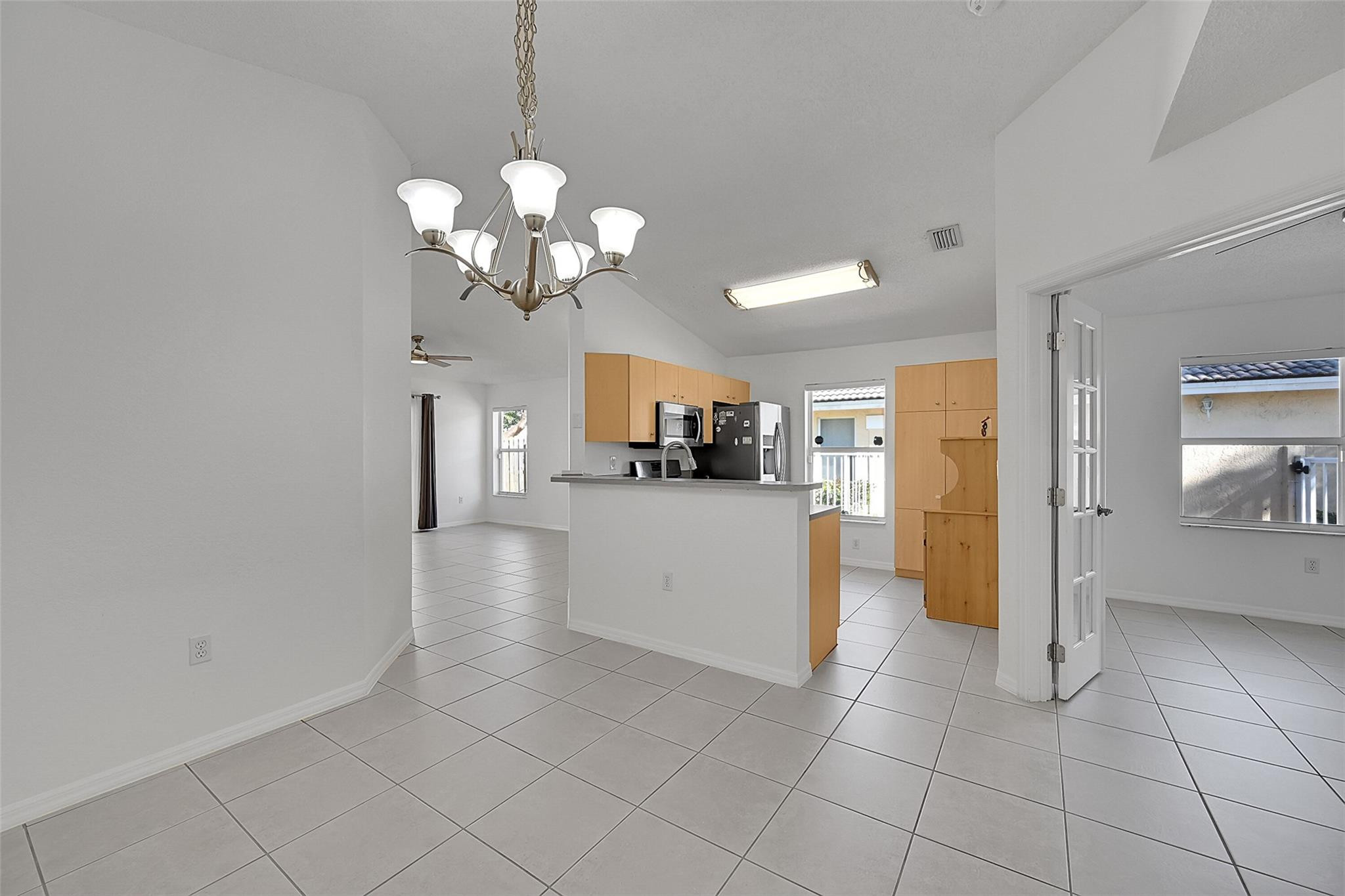 RAINTREE VILLAS - Residential